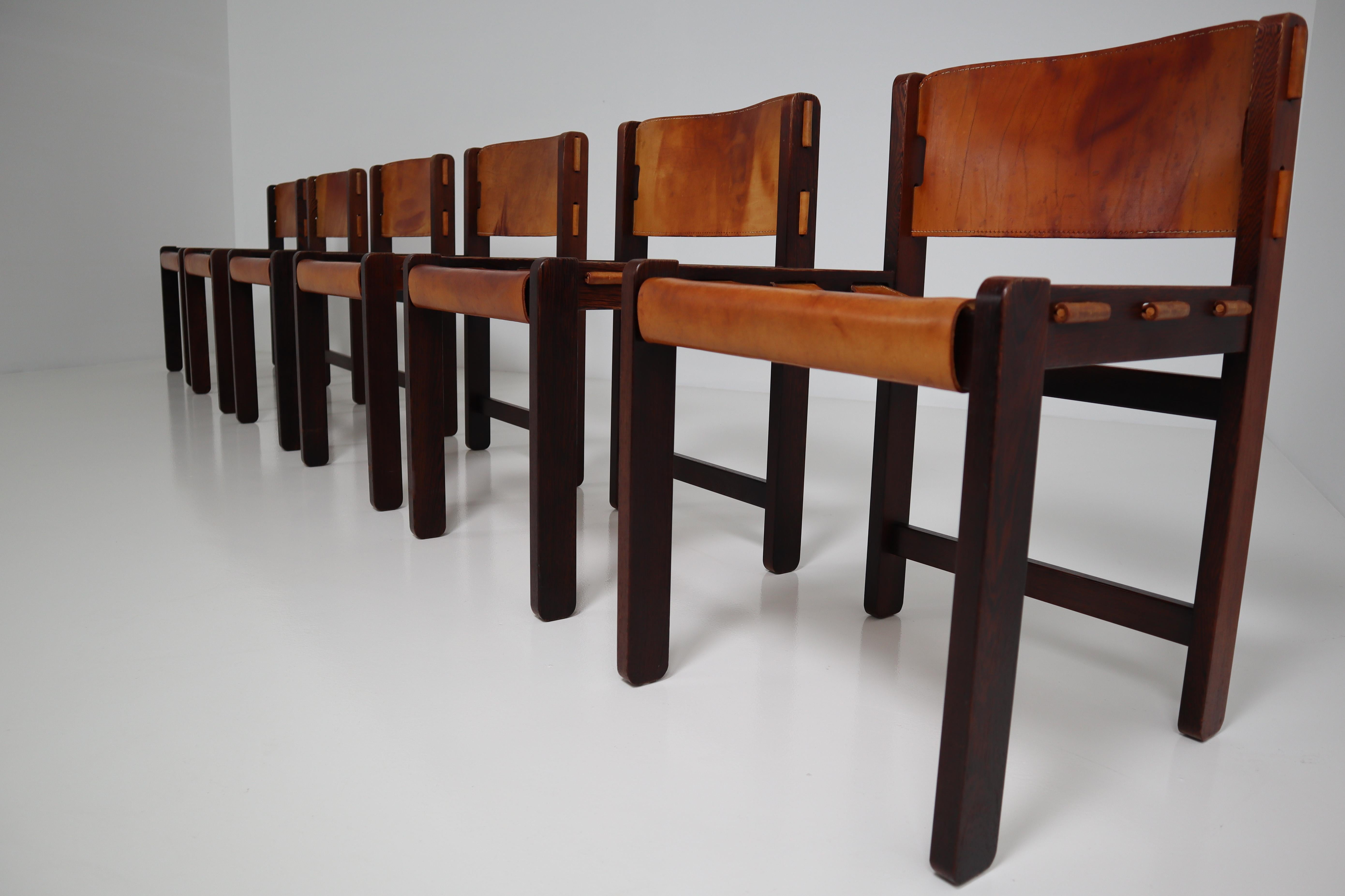 Set of Six Dining Chairs in Gorgeous Thick Cognac Saddle Leather in Oak In Good Condition In Almelo, NL