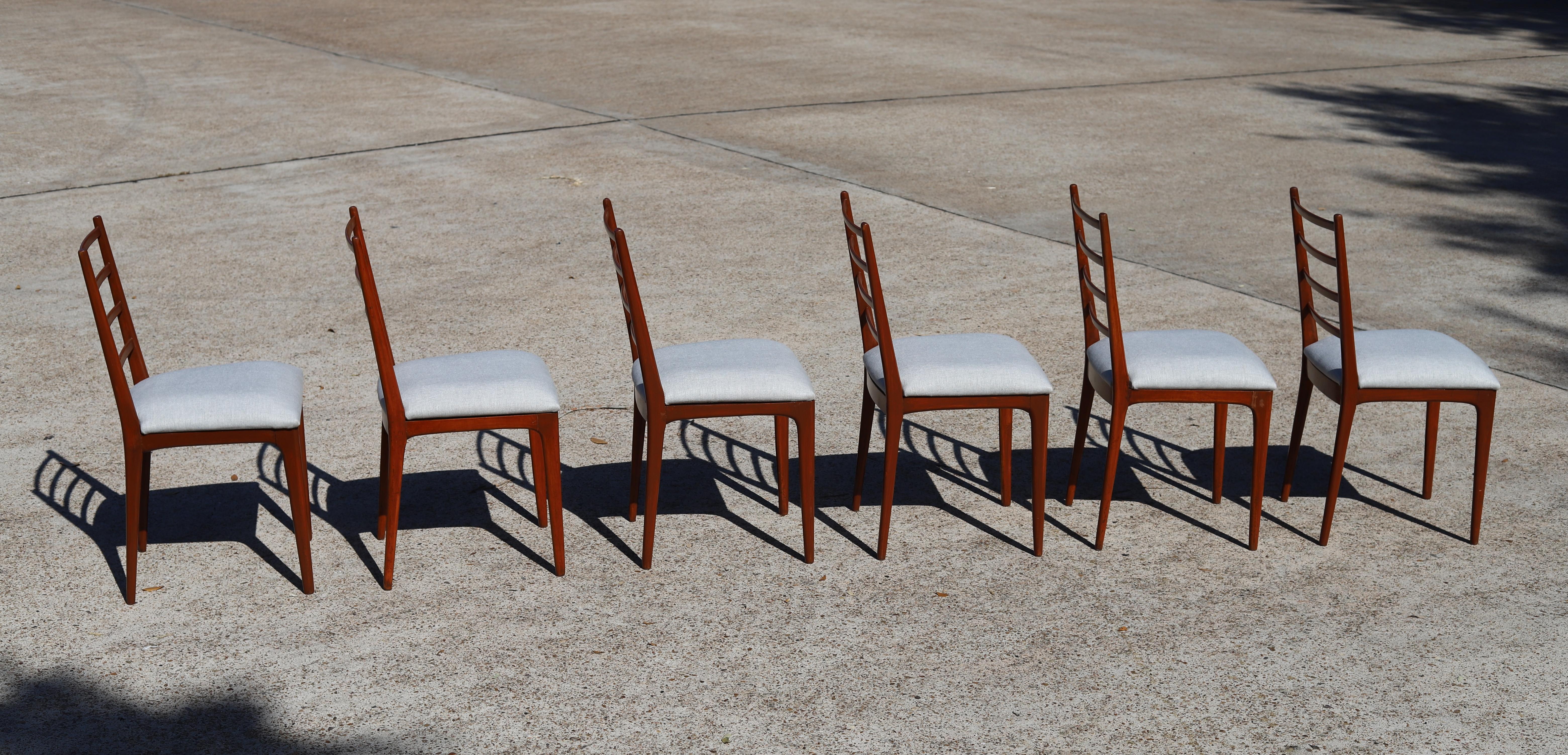 Set of six dining chairs from the Brazilian designer Giuseppe Scapinelli, nicely restored from our specialists in Brazil.