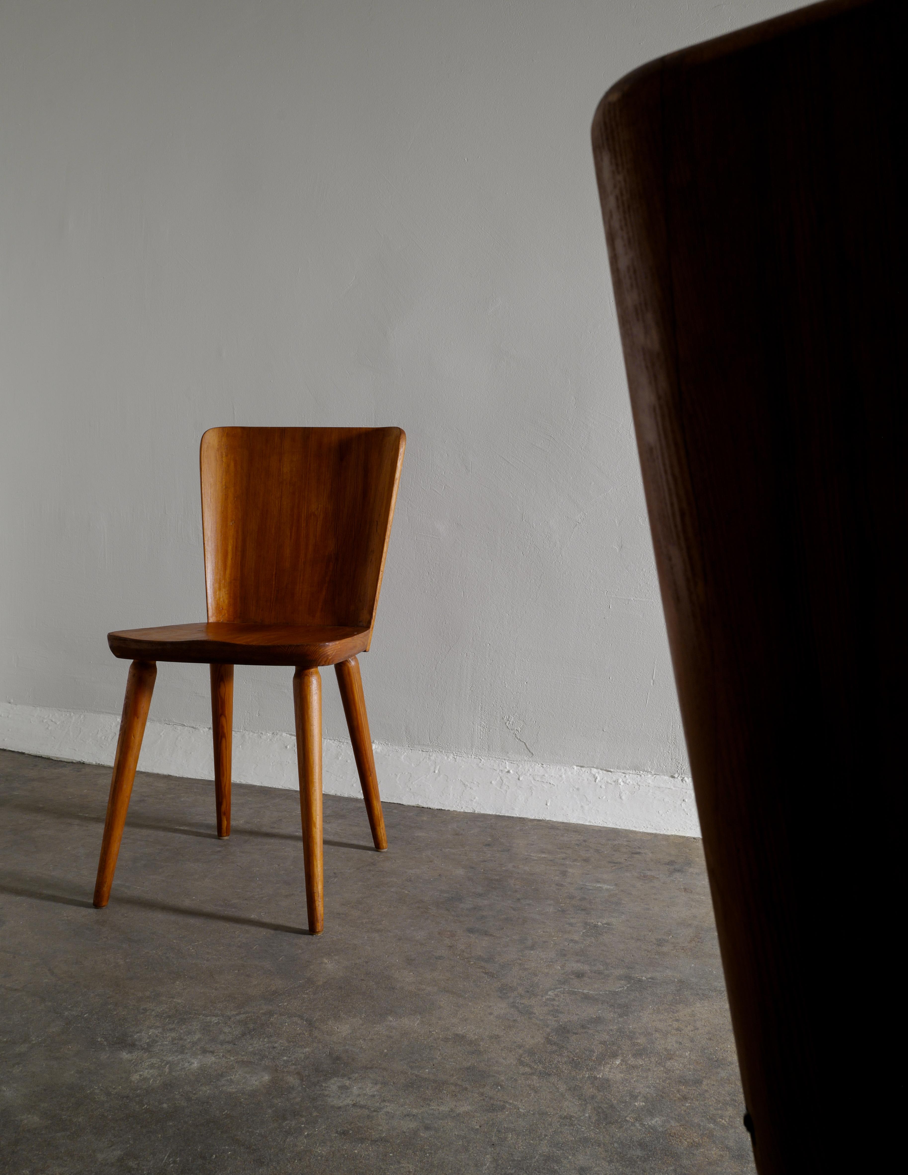 Set of Six Dining Chairs in Pine by Göran Malmvall Produced in Sweden, 1940s 3
