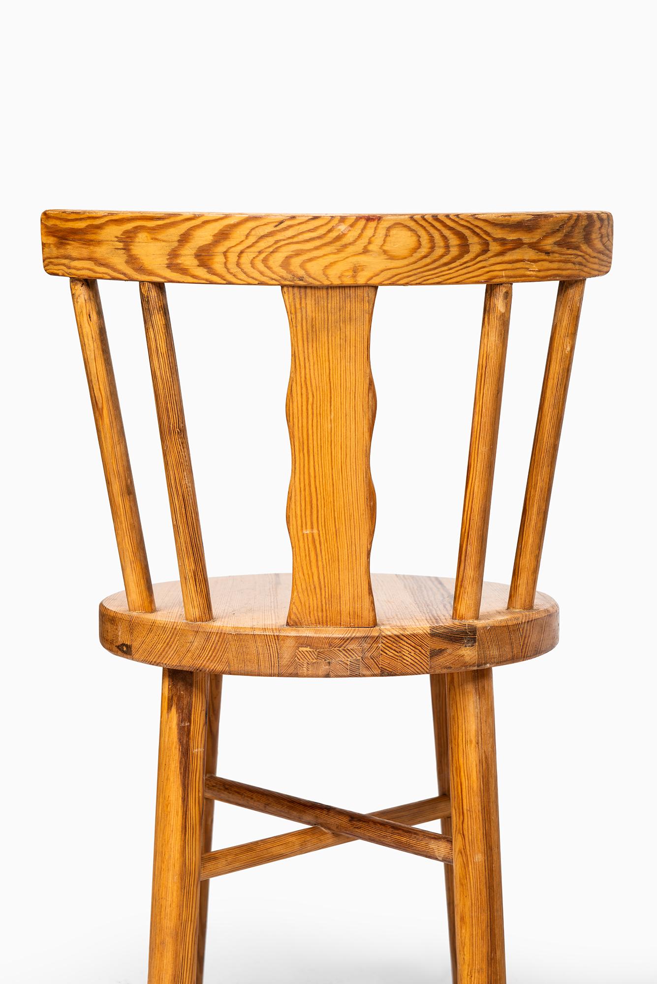 Set of Six Dining Chairs in Pine Produced in Sweden In Excellent Condition In Limhamn, Skåne län
