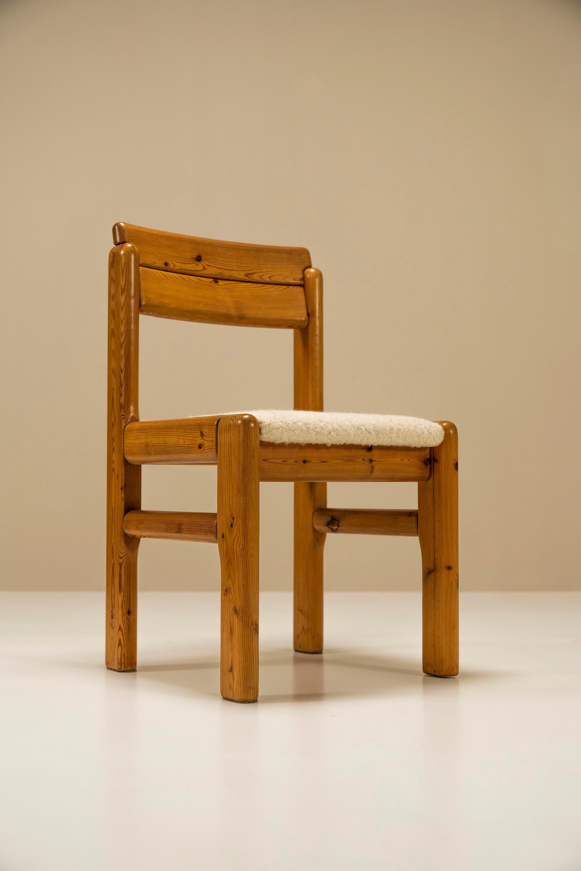 Set of Six Dining Chairs in Solid Pine and Sheep Curl Bouclé, France, 1970s 3