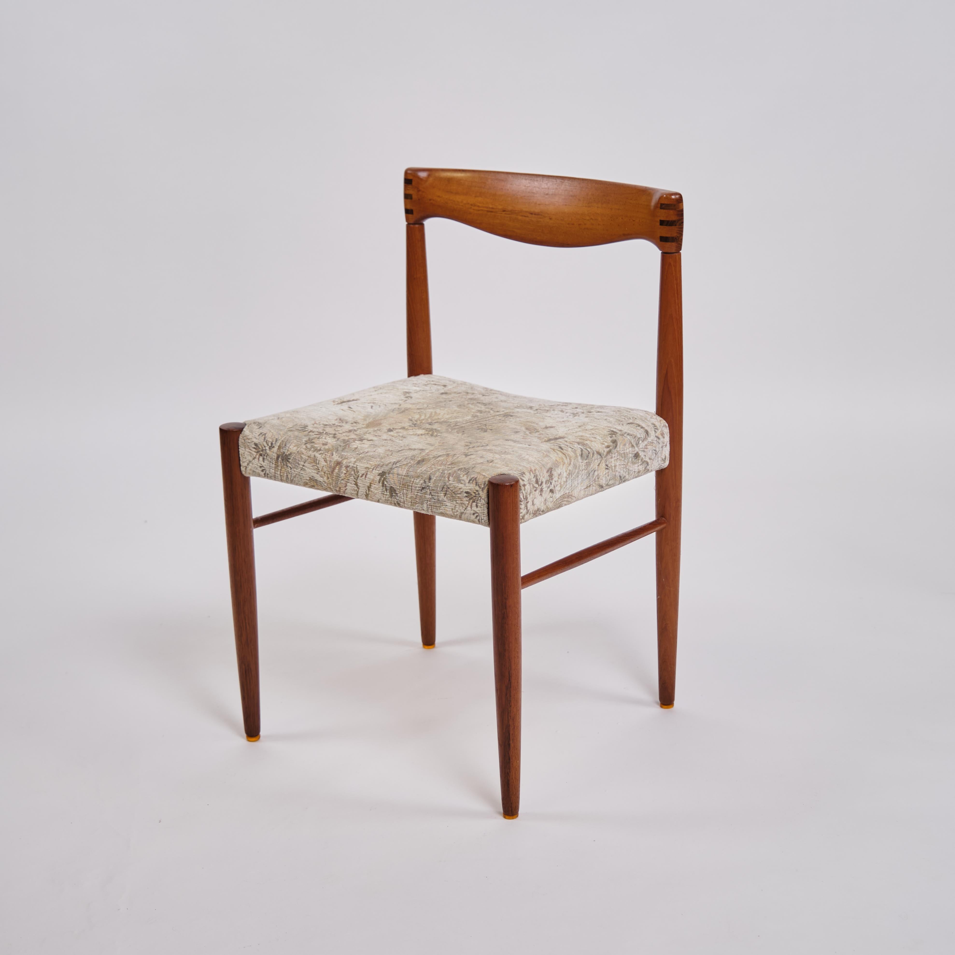 Juego De Seis Sillas De Comedor De Teca Y Tapicería Light De Henry W. Klein Para Bramin en venta 2