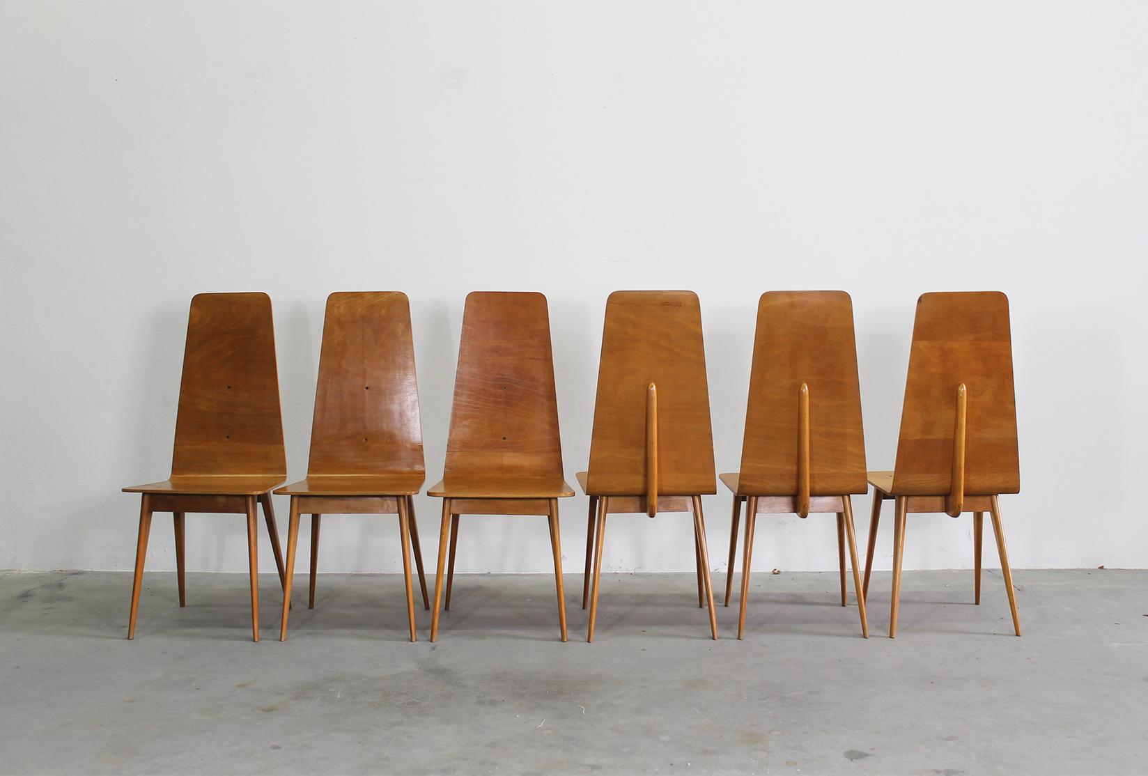 Milieu du XXe siècle Ensemble de six chaises en bois courbé de fabrication italienne Sineo Gemignani, années 1940 en vente