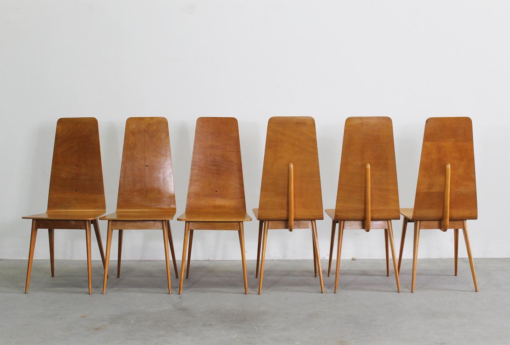 Set of Six Dining Chairs in Wood by Sineo Gemignani Italian Manufacture 1940s In Good Condition For Sale In Montecatini Terme, IT