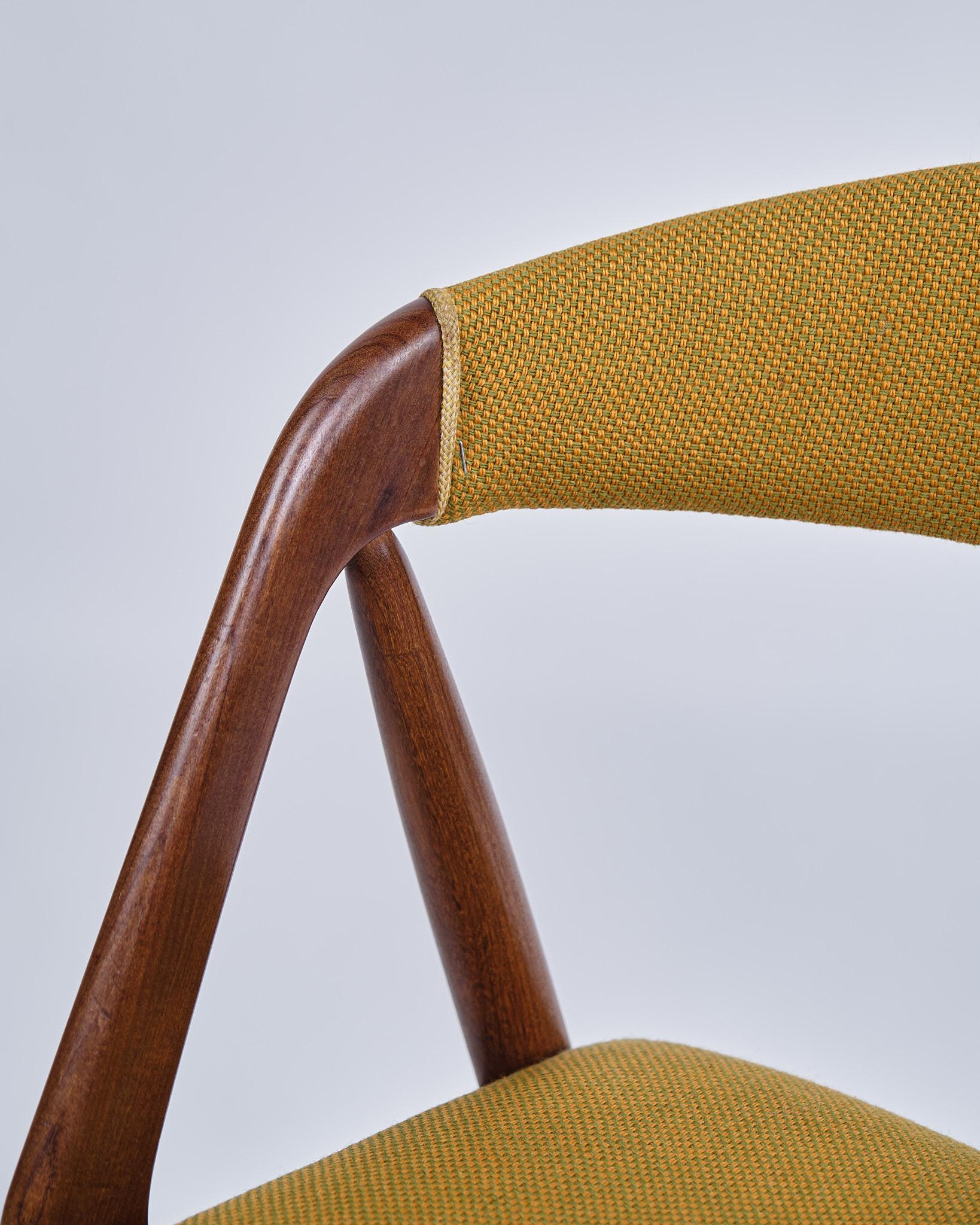 Satz von sechs Esszimmerstühlen Model No. 31 in Teakholz von Kai Kristiansen aus den 1960er Jahren (Stoff) im Angebot