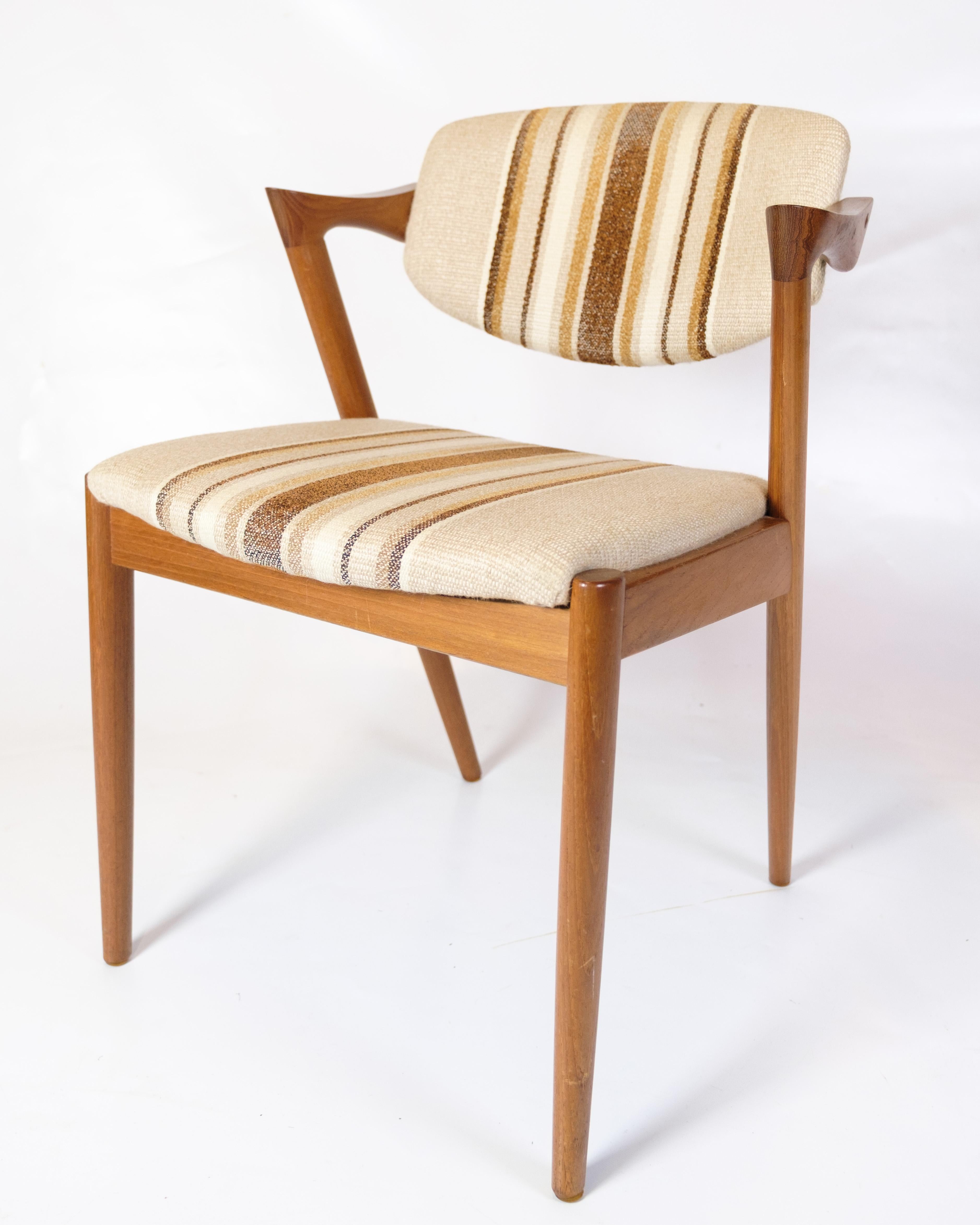 Ensemble de six chaises de salle à manger modèle 42 fabriquées en teck par Kai Kristiansen des années 1960 Bon état - En vente à Lejre, DK