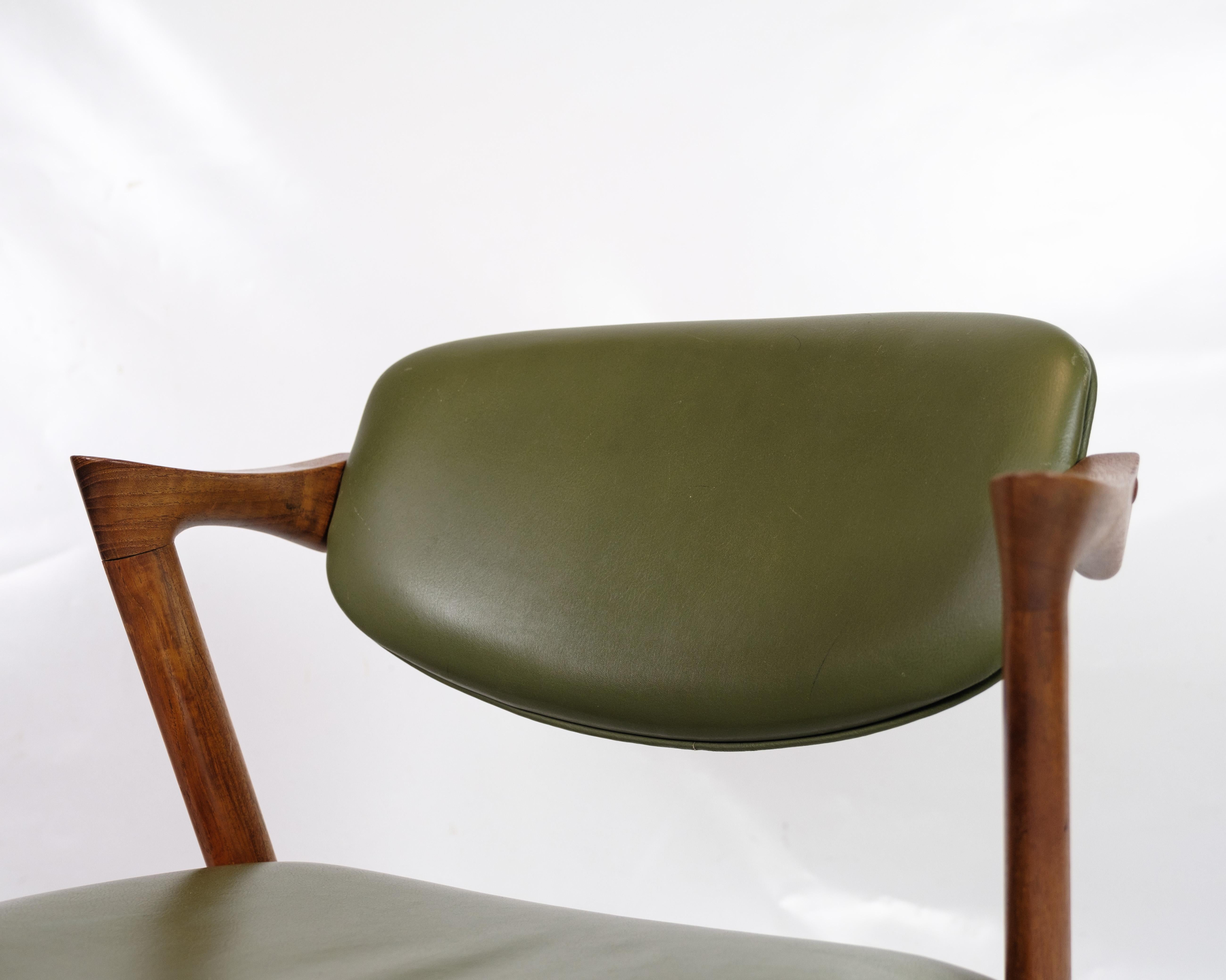 Metà XX secolo Set di sei sedie da pranzo modello 42 in teak di Kai Kristiansen degli anni '60 in vendita