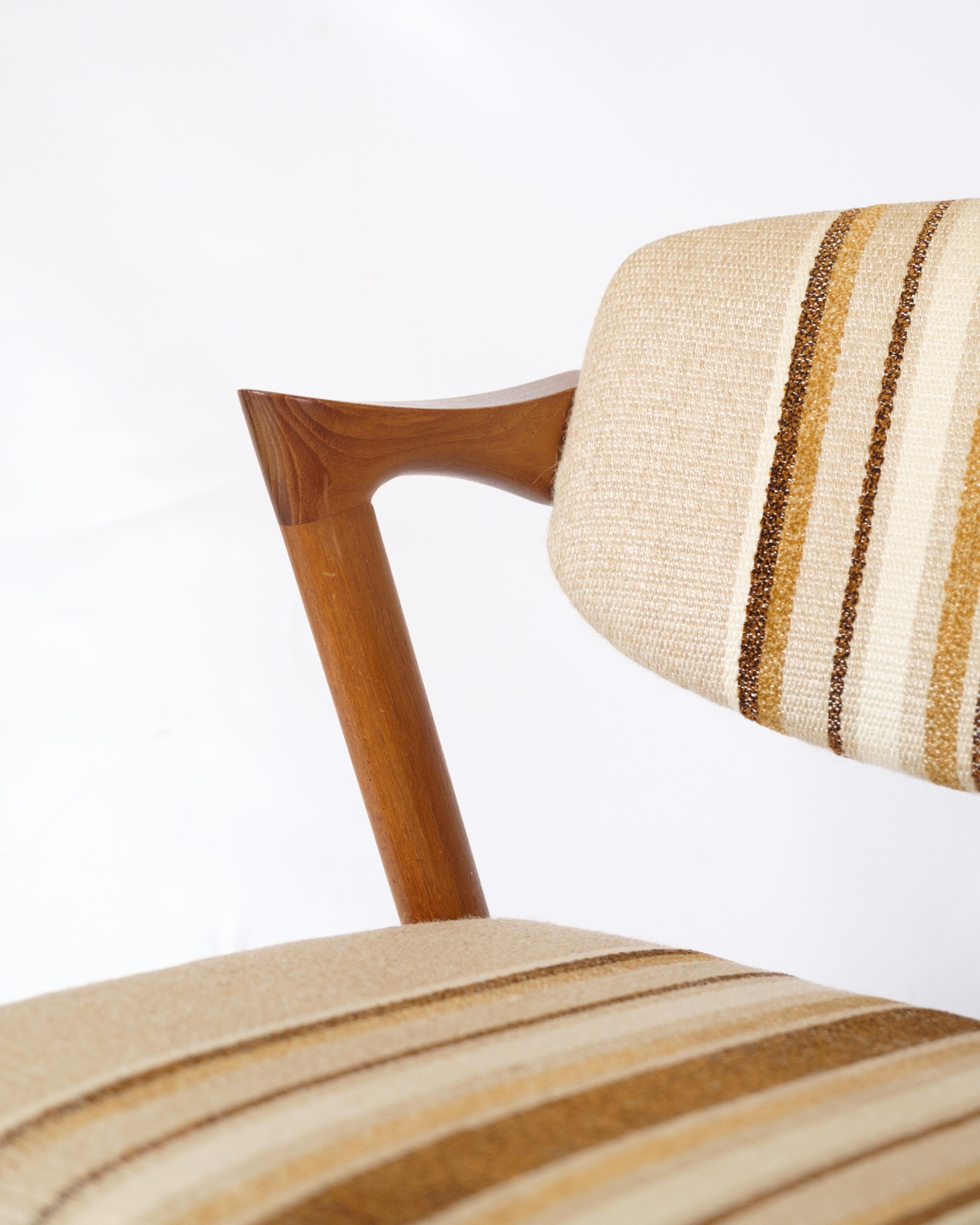 Ensemble de six chaises de salle à manger modèle 42 fabriquées en teck par Kai Kristiansen des années 1960 en vente 1