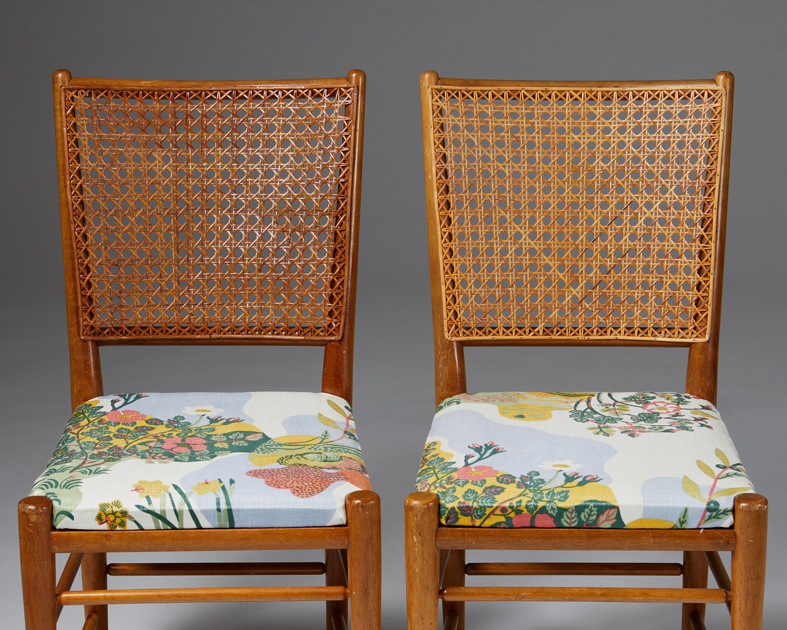Set of Six Dining Chairs Model 526 Designed by Josef Frank for Svenskt Tenn For Sale 3