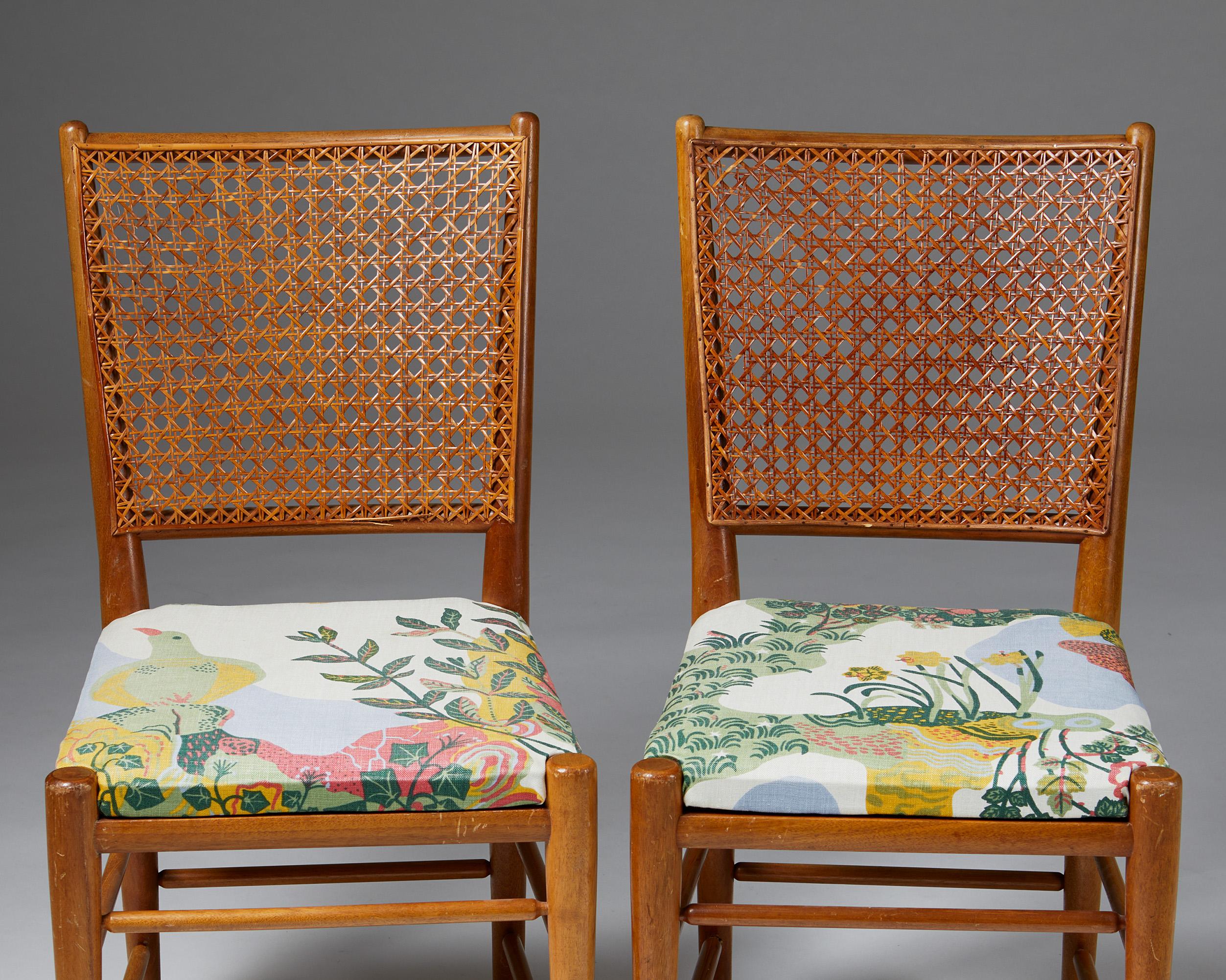 Set of Six Dining Chairs Model 526 Designed by Josef Frank for Svenskt Tenn For Sale 4