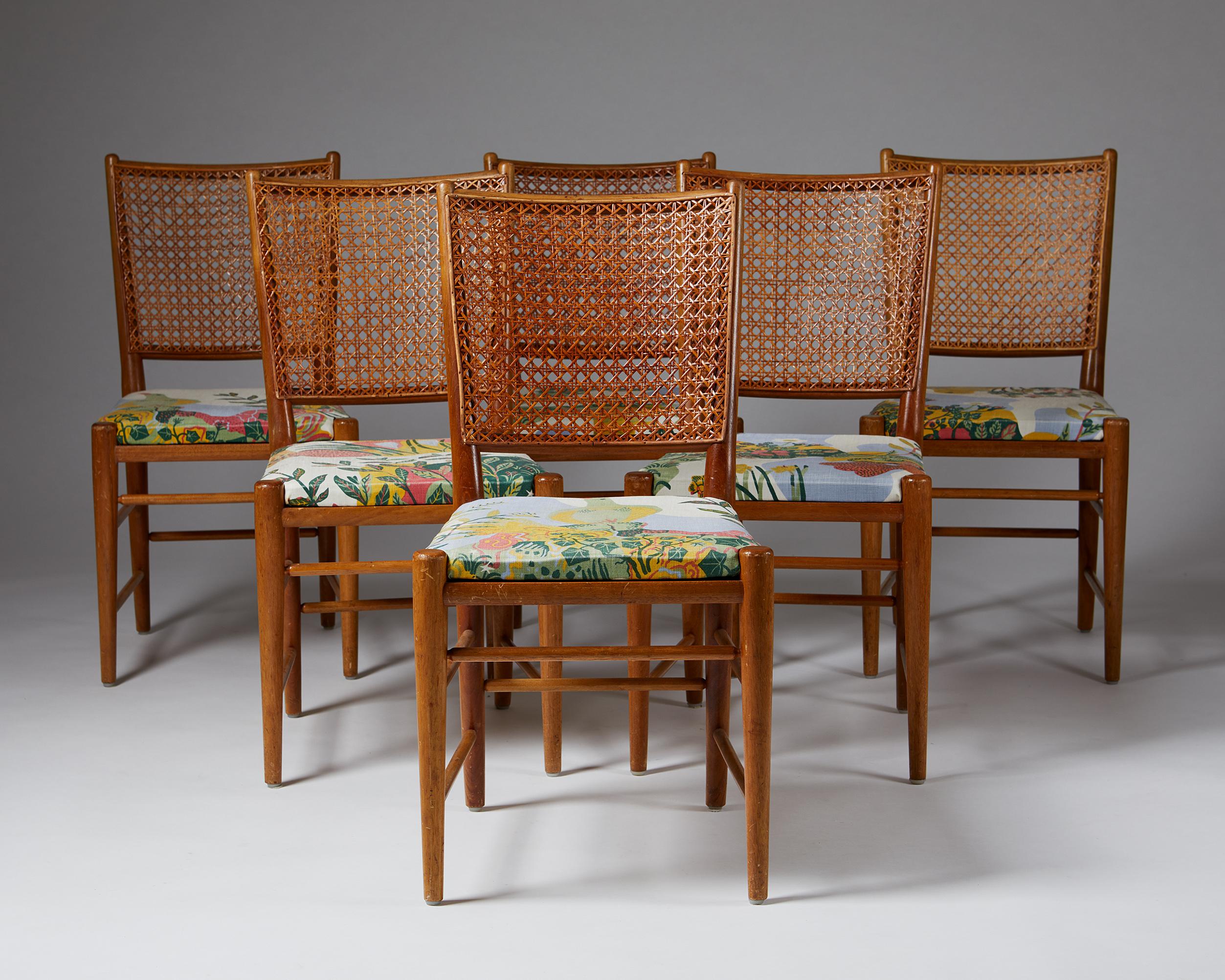 Mid-Century Modern Ensemble de six chaises de salle à manger modèle 526 conçu par Josef Frank pour Svenskt Tenn en vente