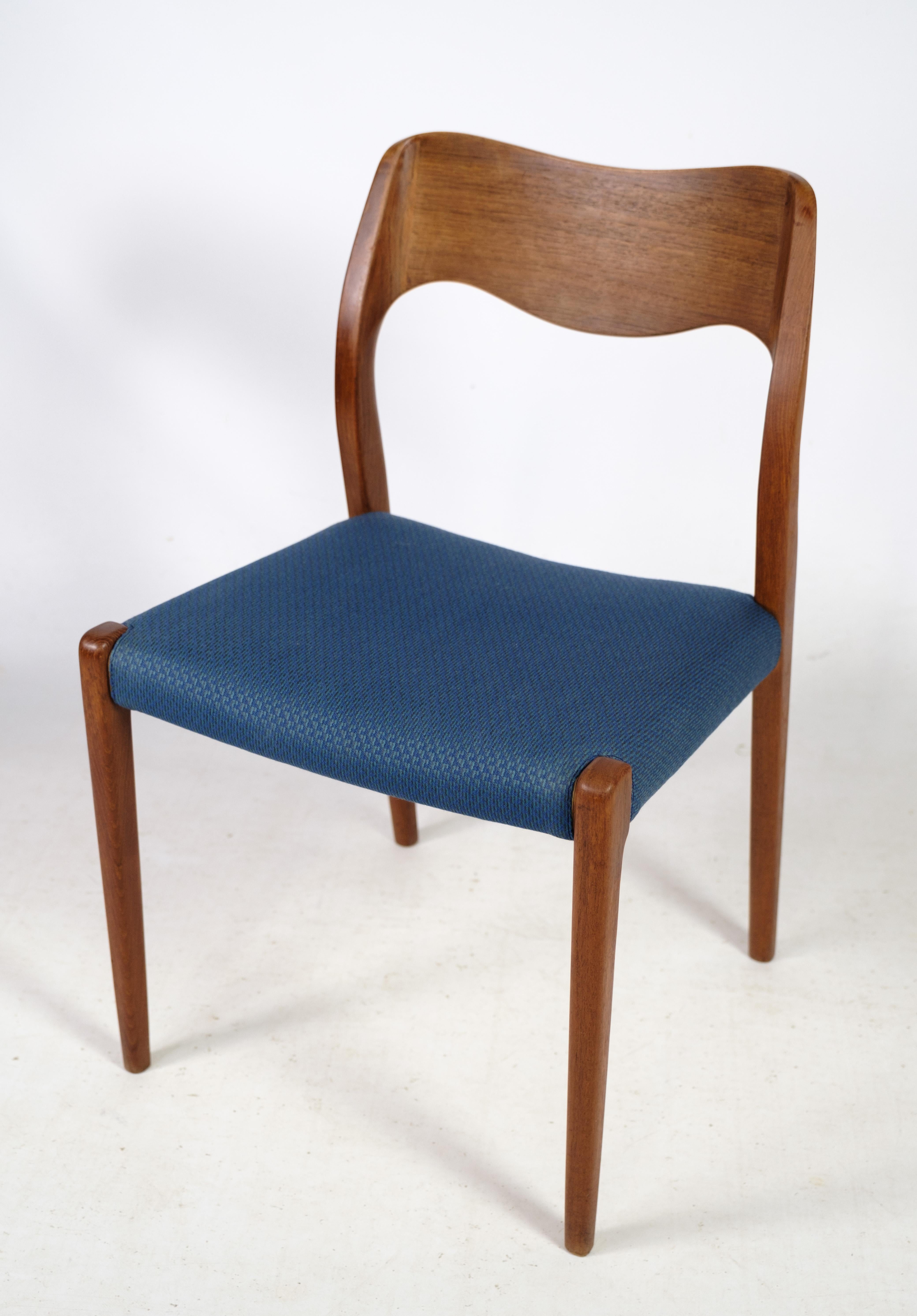 Mid-Century Modern Set of Six Dining Chairs Made IN Teak, Model 71 By Niels O. Møller For Sale
