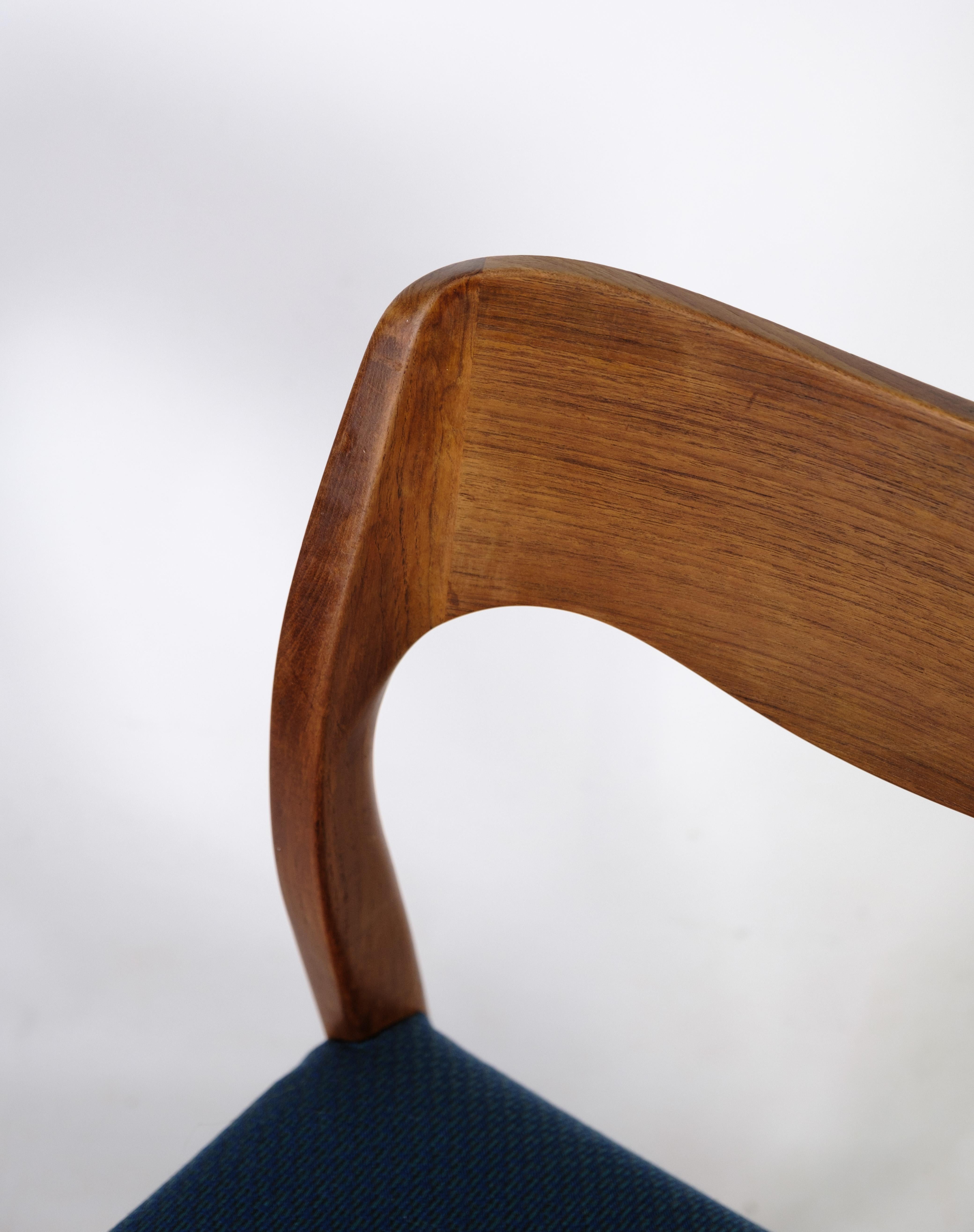 Mid-20th Century Set of Six Dining Chairs Made IN Teak, Model 71 By Niels O. Møller
