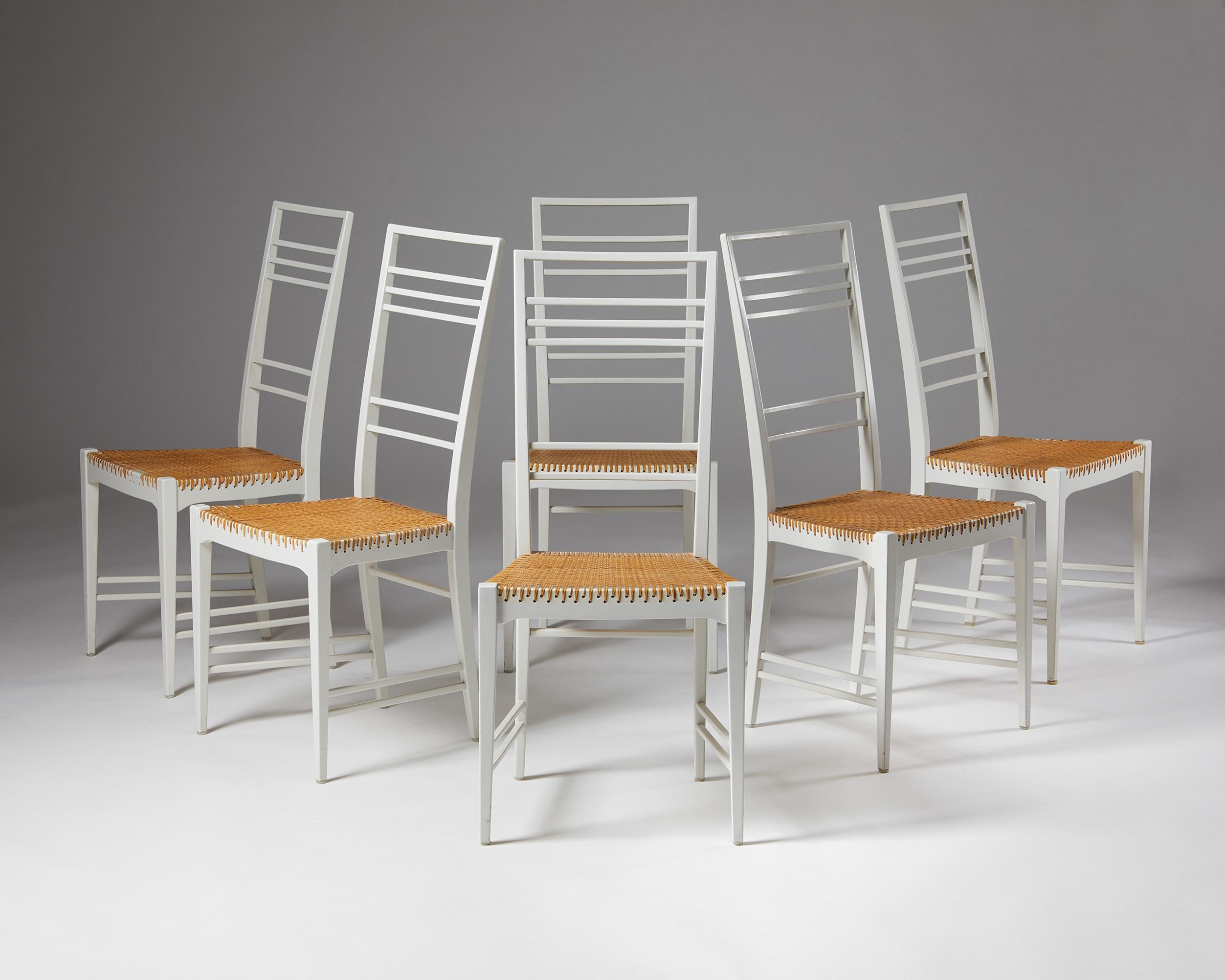 Ensemble de six chaises de salle à manger 