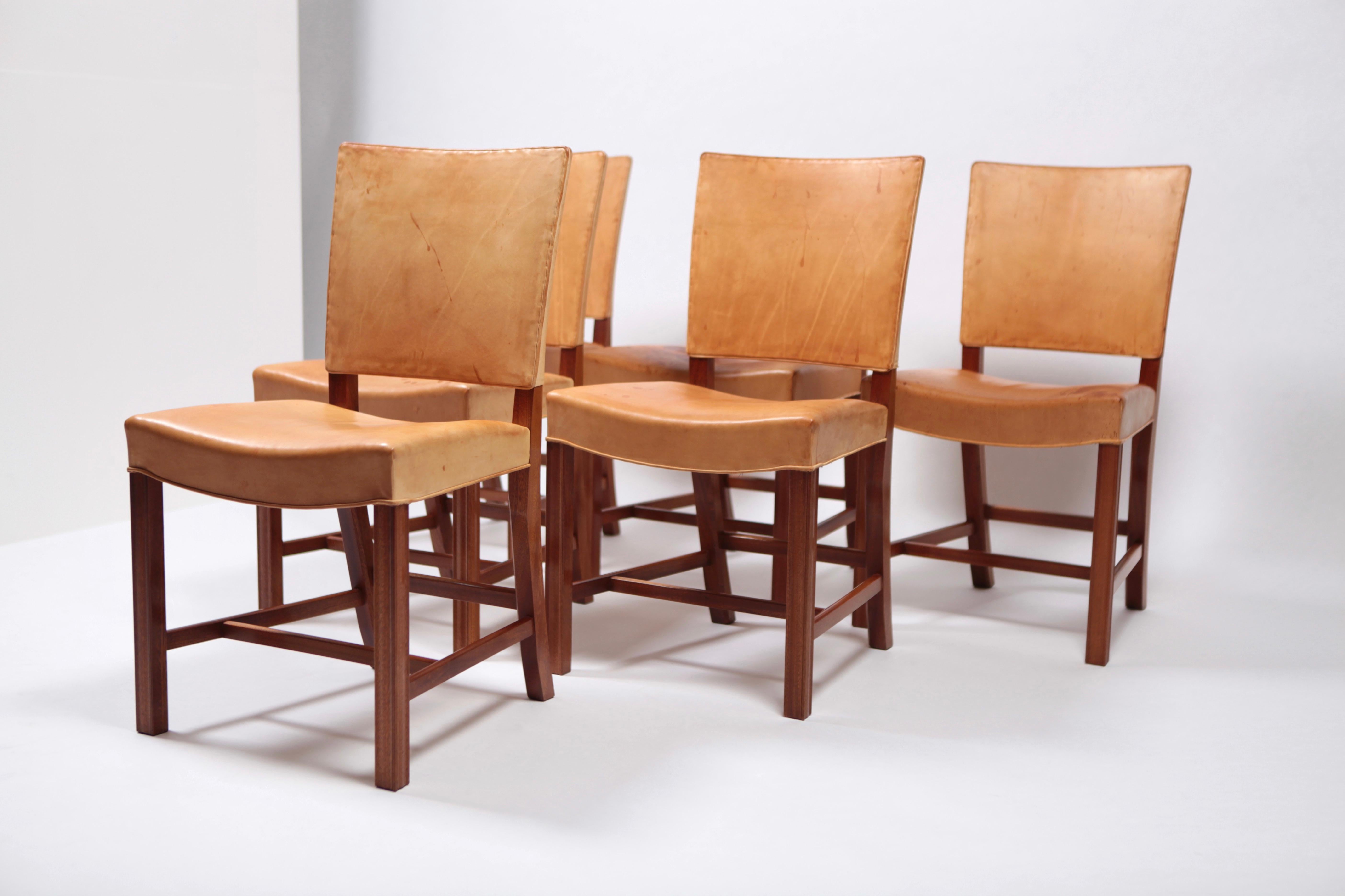 Scandinavian Modern Set of Six Dining Chairs 