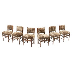 Ensemble de six chaises de salle à manger tapissées de peau de mouton, Europe, vers 1960