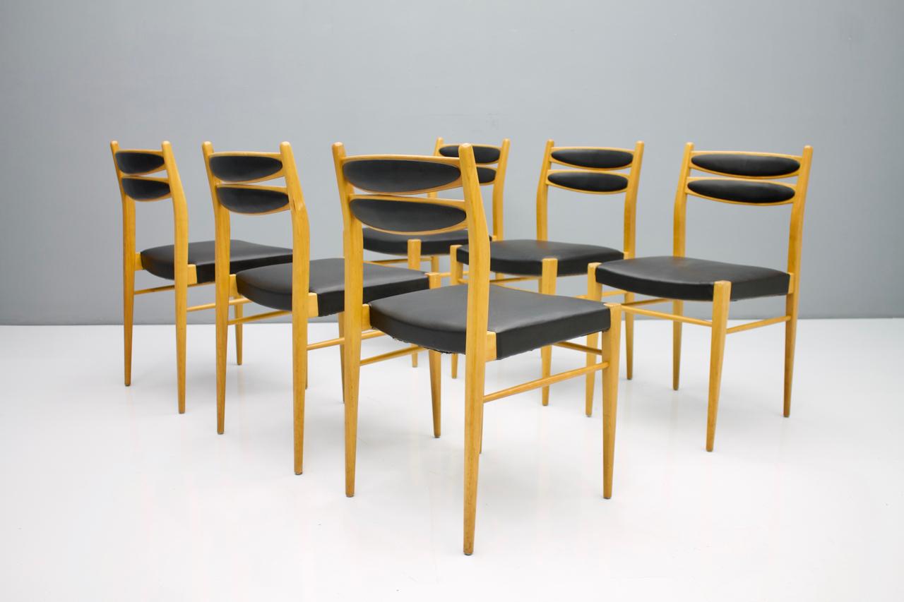 German Set of Six Dining Room Chairs in Cherry Wood and Black Leather 60s For Sale