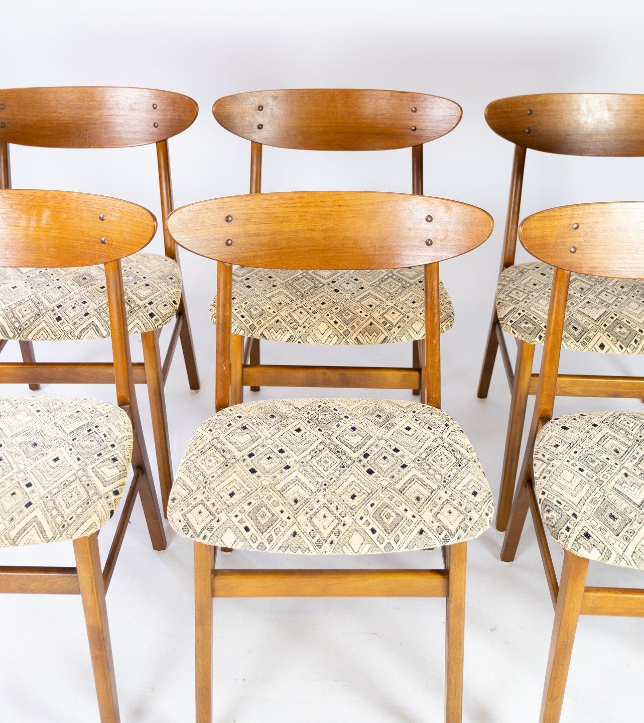 Set aus sechs Esszimmerstühlen aus Teakholz im dänischen Design, 1960er Jahre (Skandinavische Moderne) im Angebot