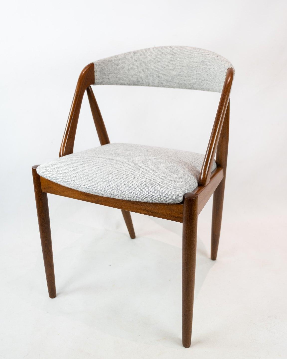 Wool Set of Six Dining Room Chairs, Model 31, Designed by Kai Kristiansen