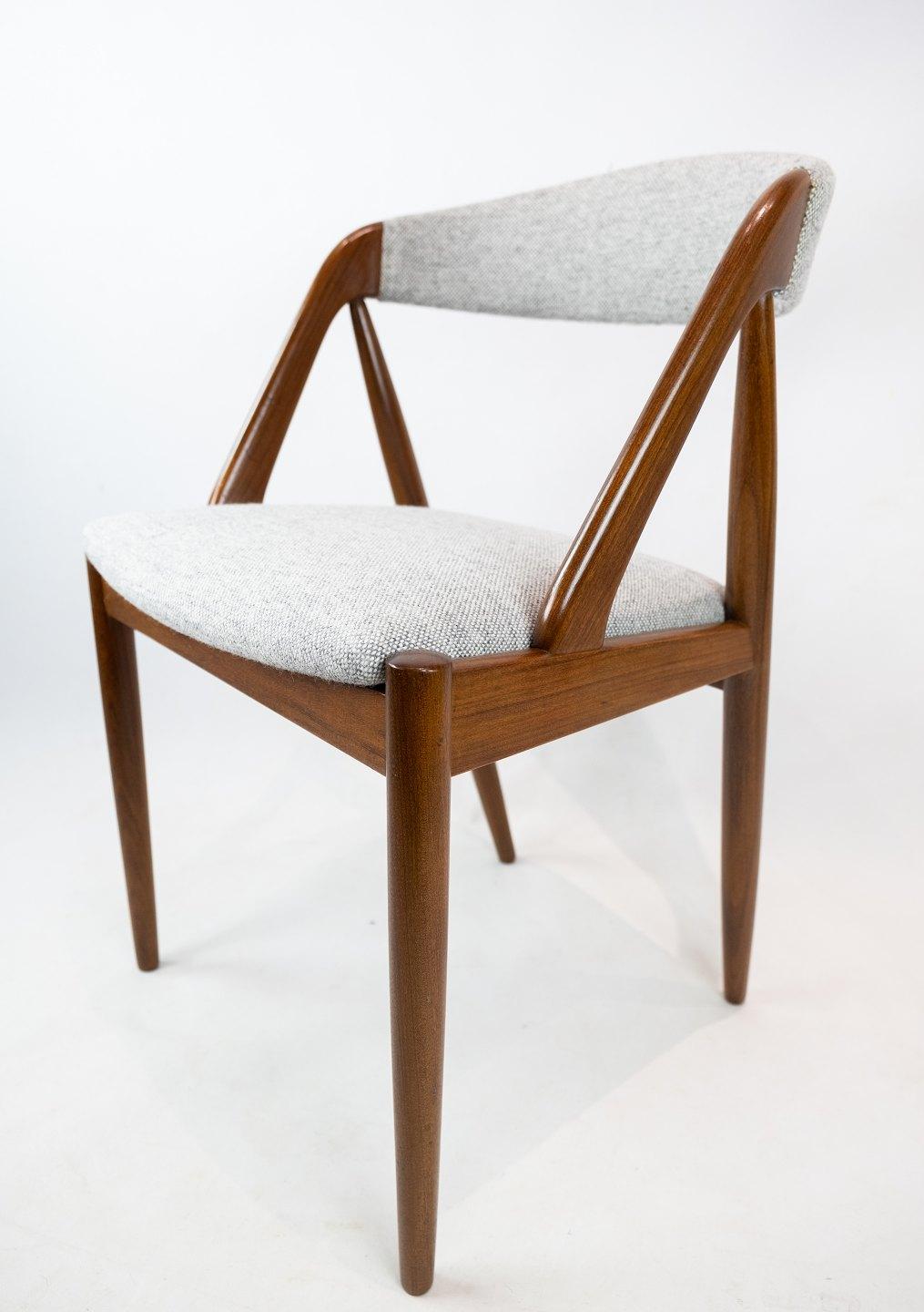 Set of Six Dining Room Chairs, Model 31, Designed by Kai Kristiansen 3