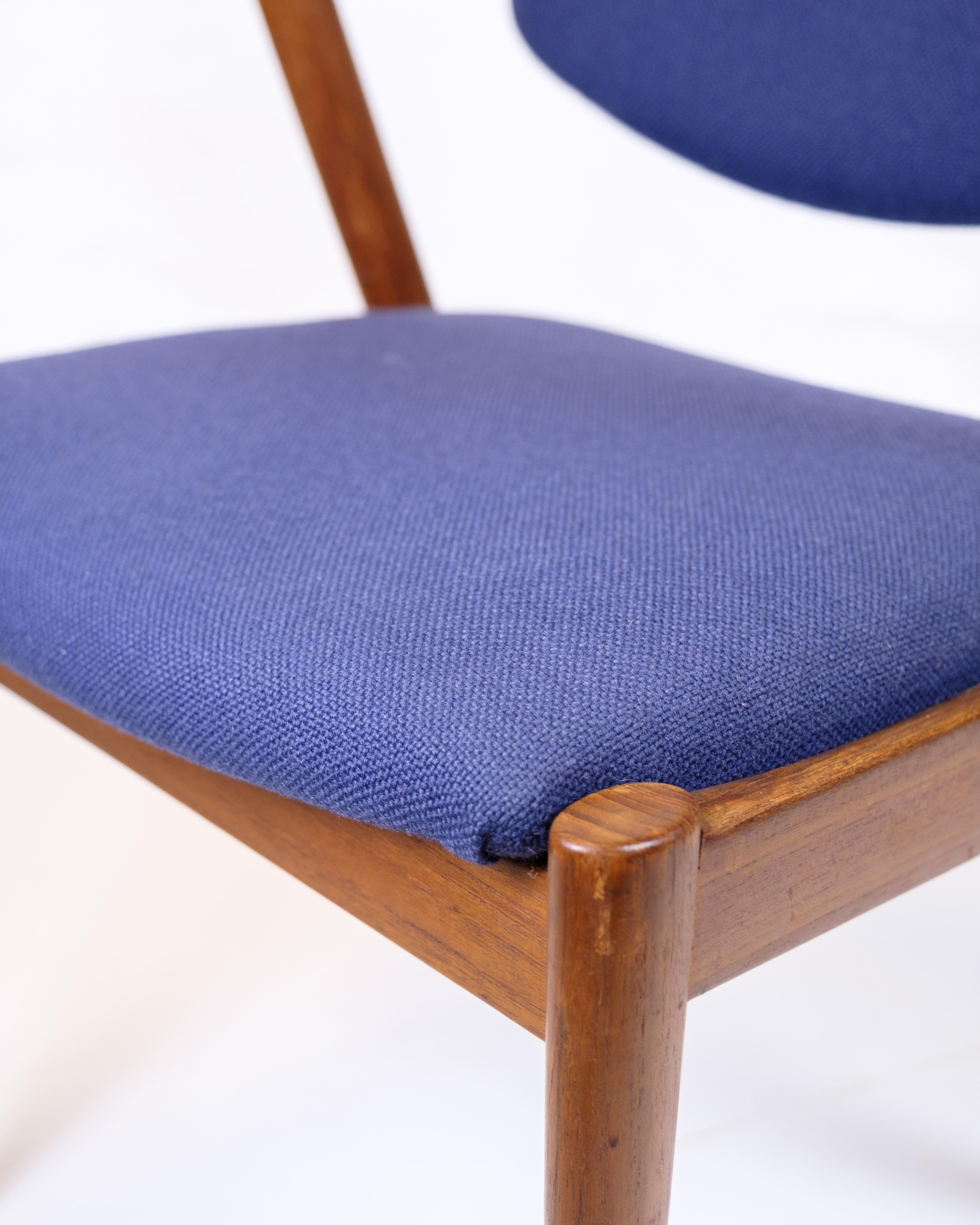 Set Of Six Dining Room Chairs Model 42 In Teak & Blue Fabric By Kai Kristiansen In Good Condition For Sale In Lejre, DK
