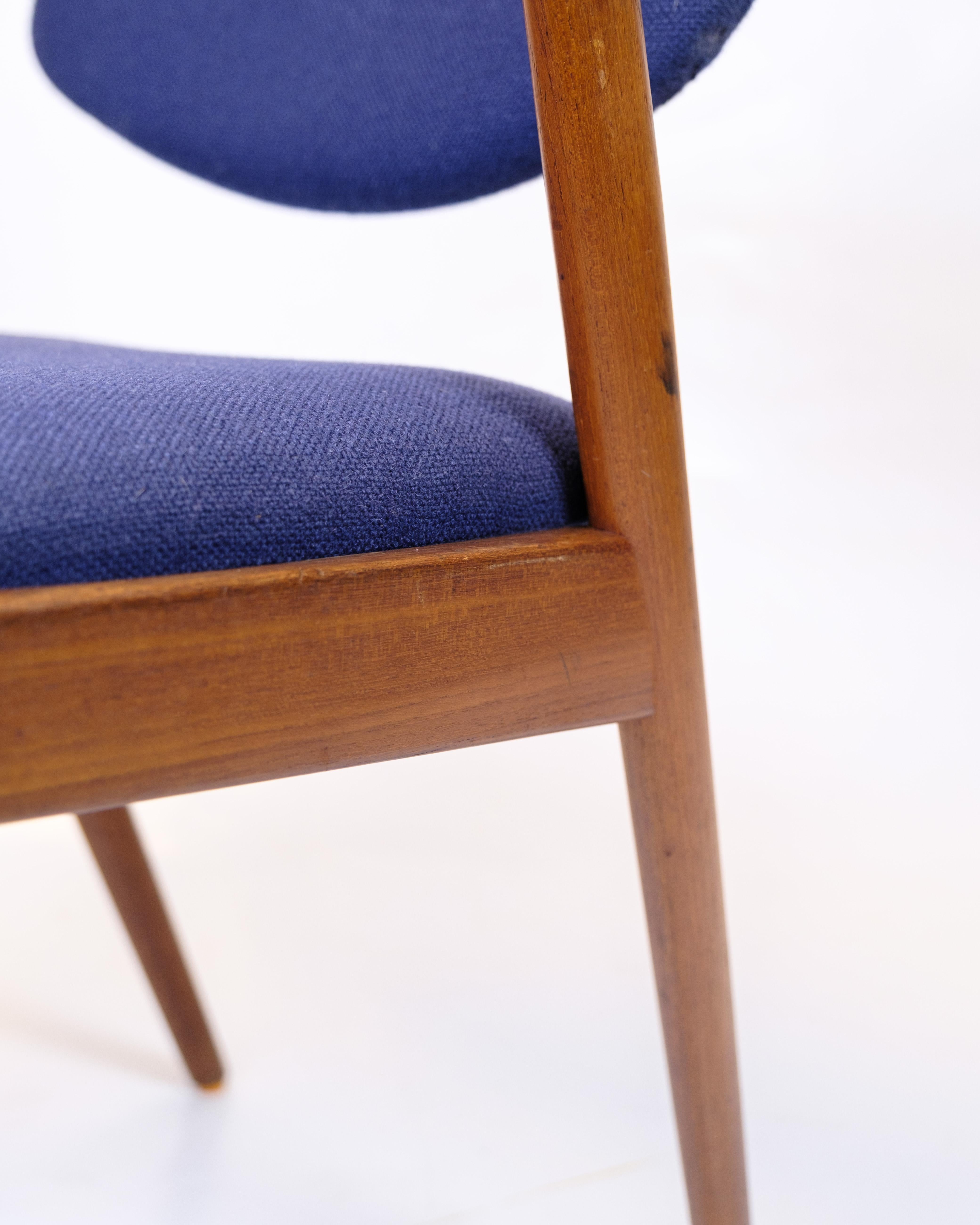 Set Of Six Dining Room Chairs Model 42 In Teak & Blue Fabric By Kai Kristiansen For Sale 1