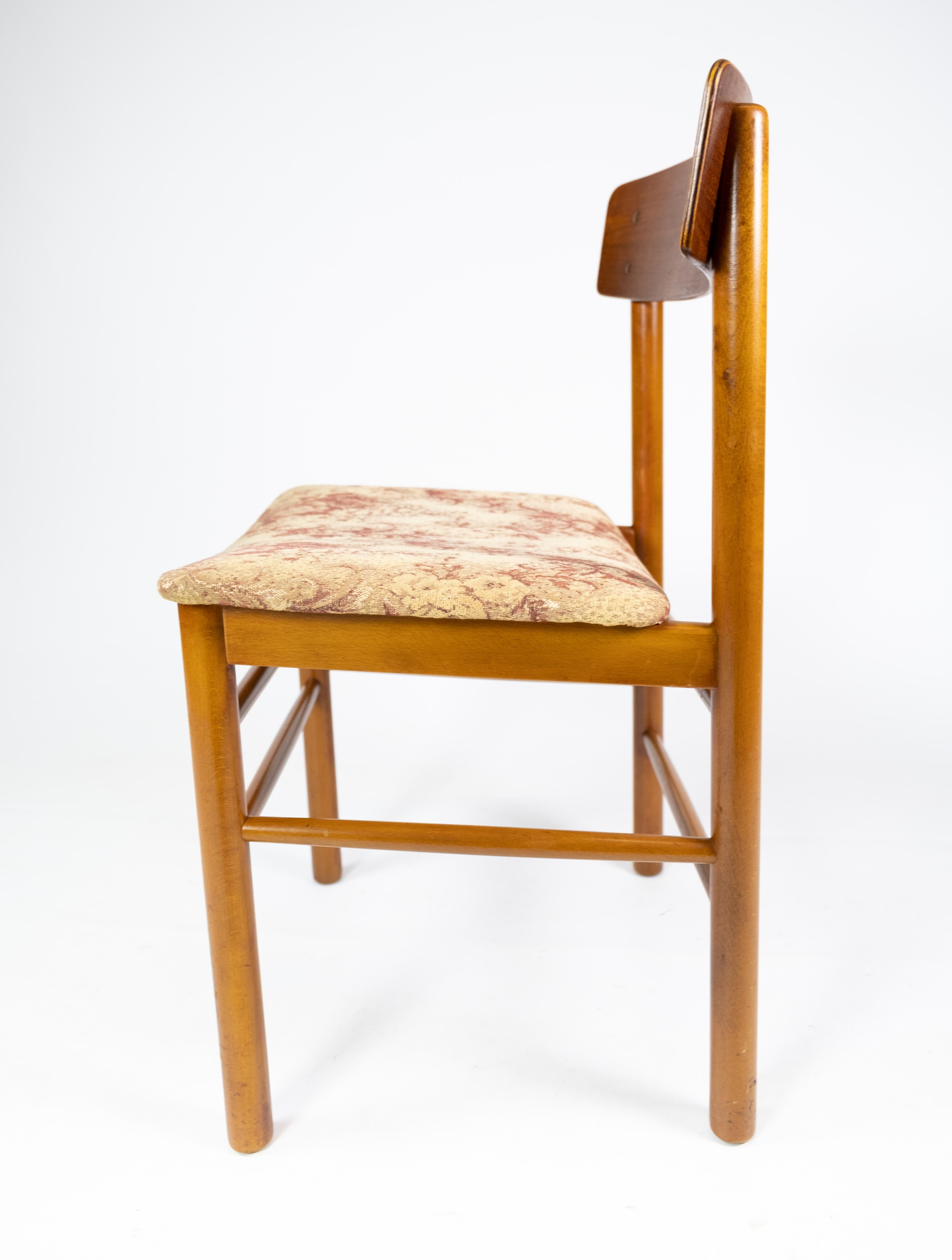 Mid-20th Century Set of Six Dining Room Chairs of Danish Design from the 1960s For Sale