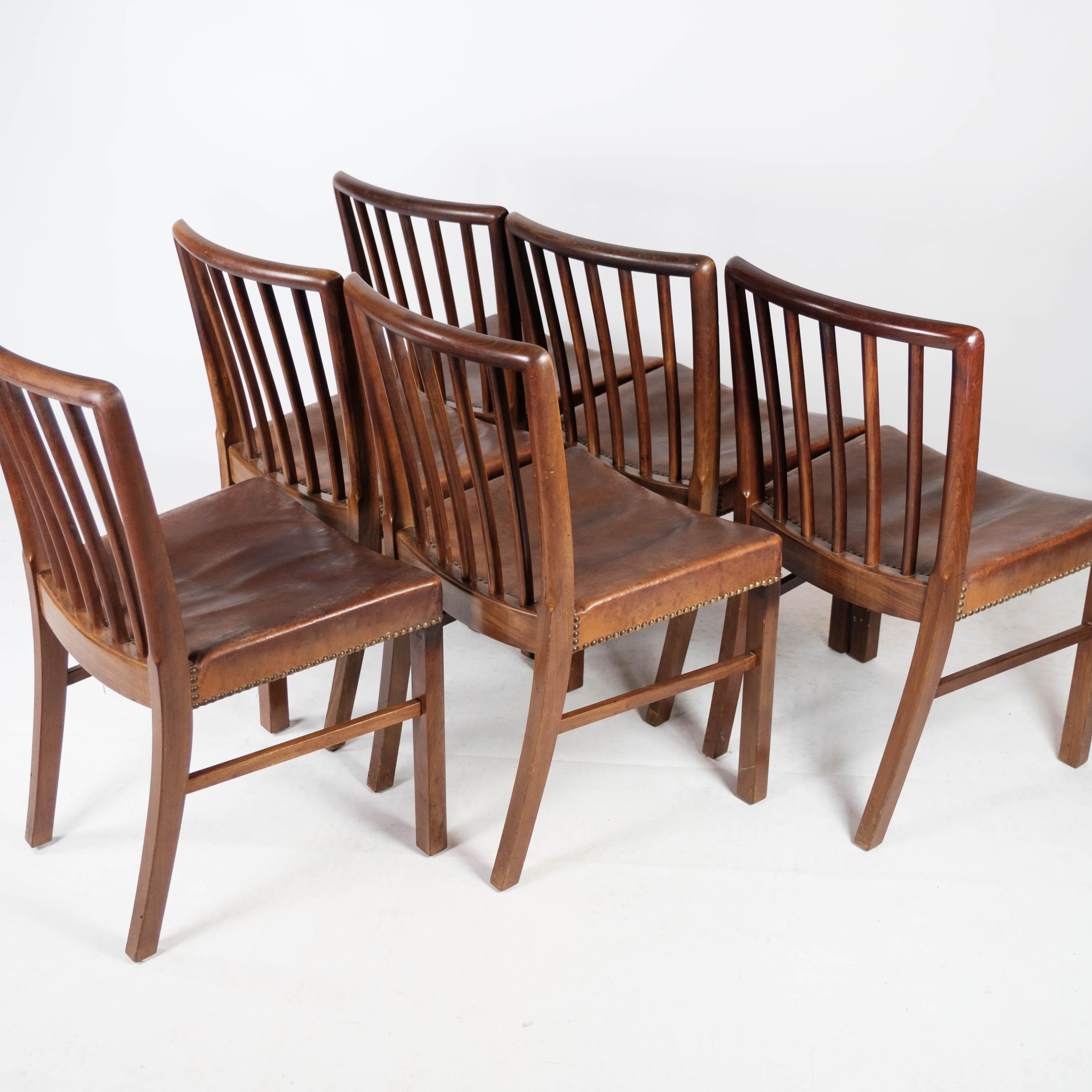 Leather Set of Six Dining Room Chairs of Mahogany by Fritz Hansen, 1940s