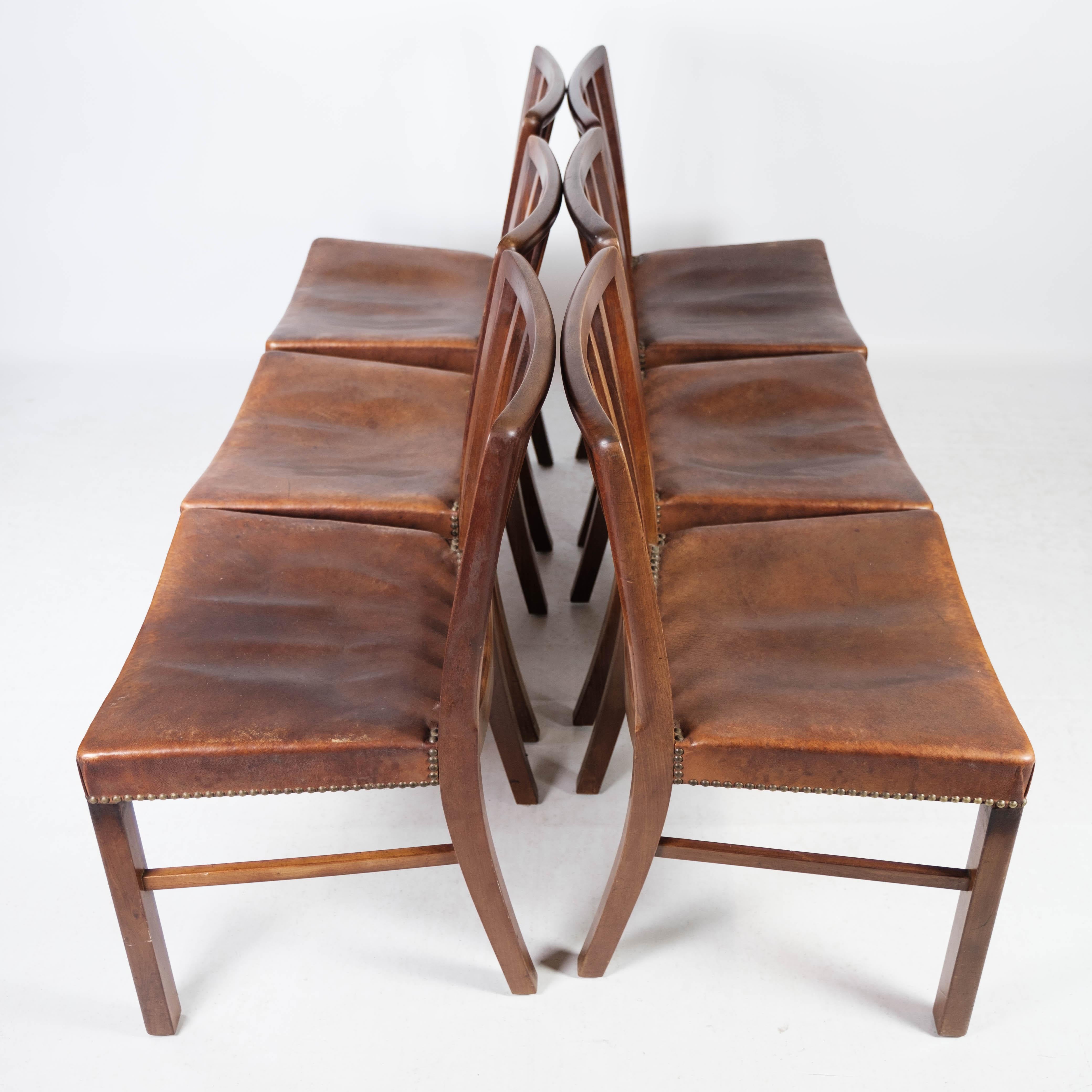 Set of Six Dining Room Chairs of Mahogany by Fritz Hansen, 1940s 1