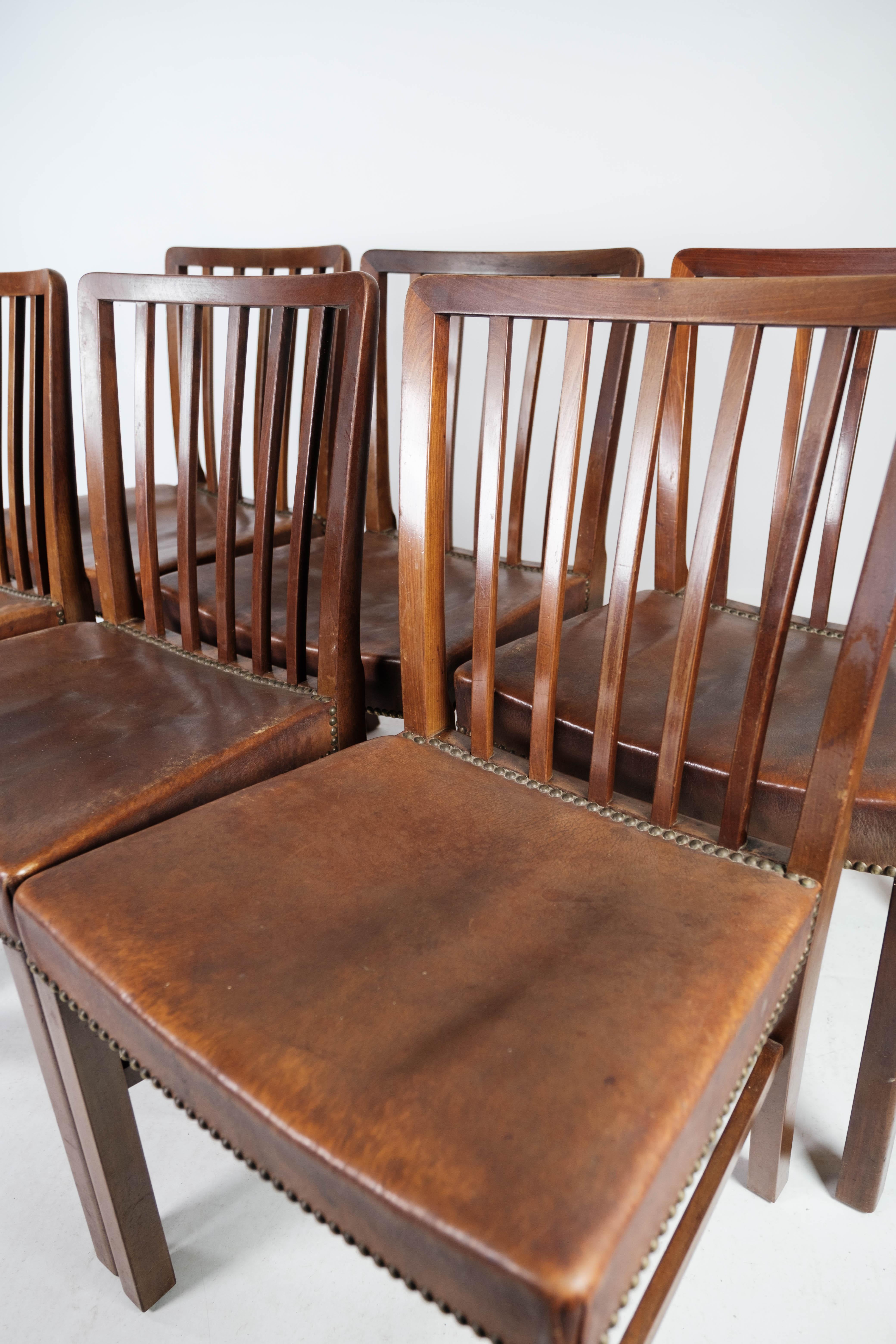 Scandinavian Modern Set of Six Dining Room Chairs of Mahogany by Fritz Hansen, 1940s