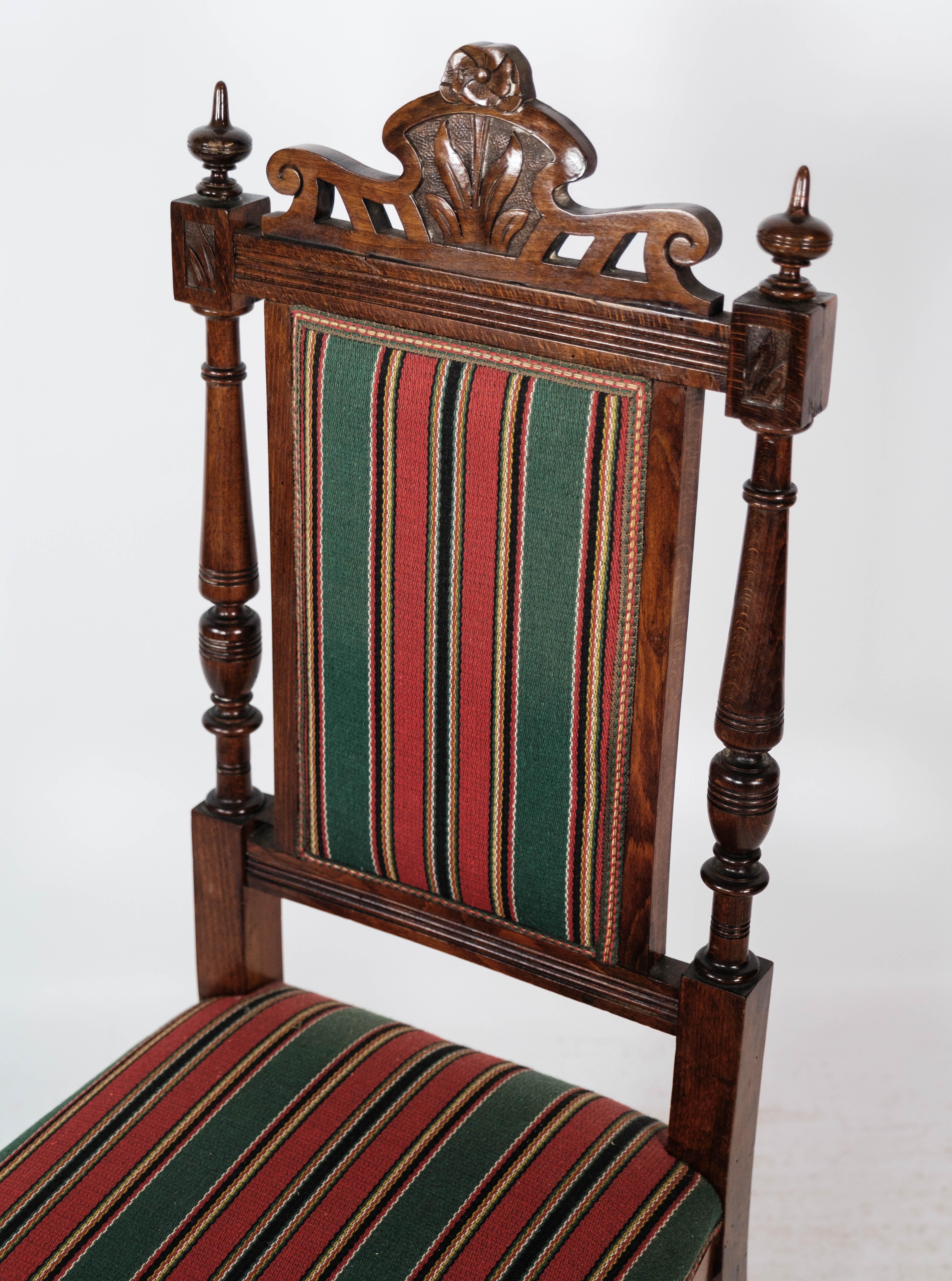 Ensemble de six chaises de salle à manger en chêne et tapissées de tissu rayé, années 1920 en vente 2
