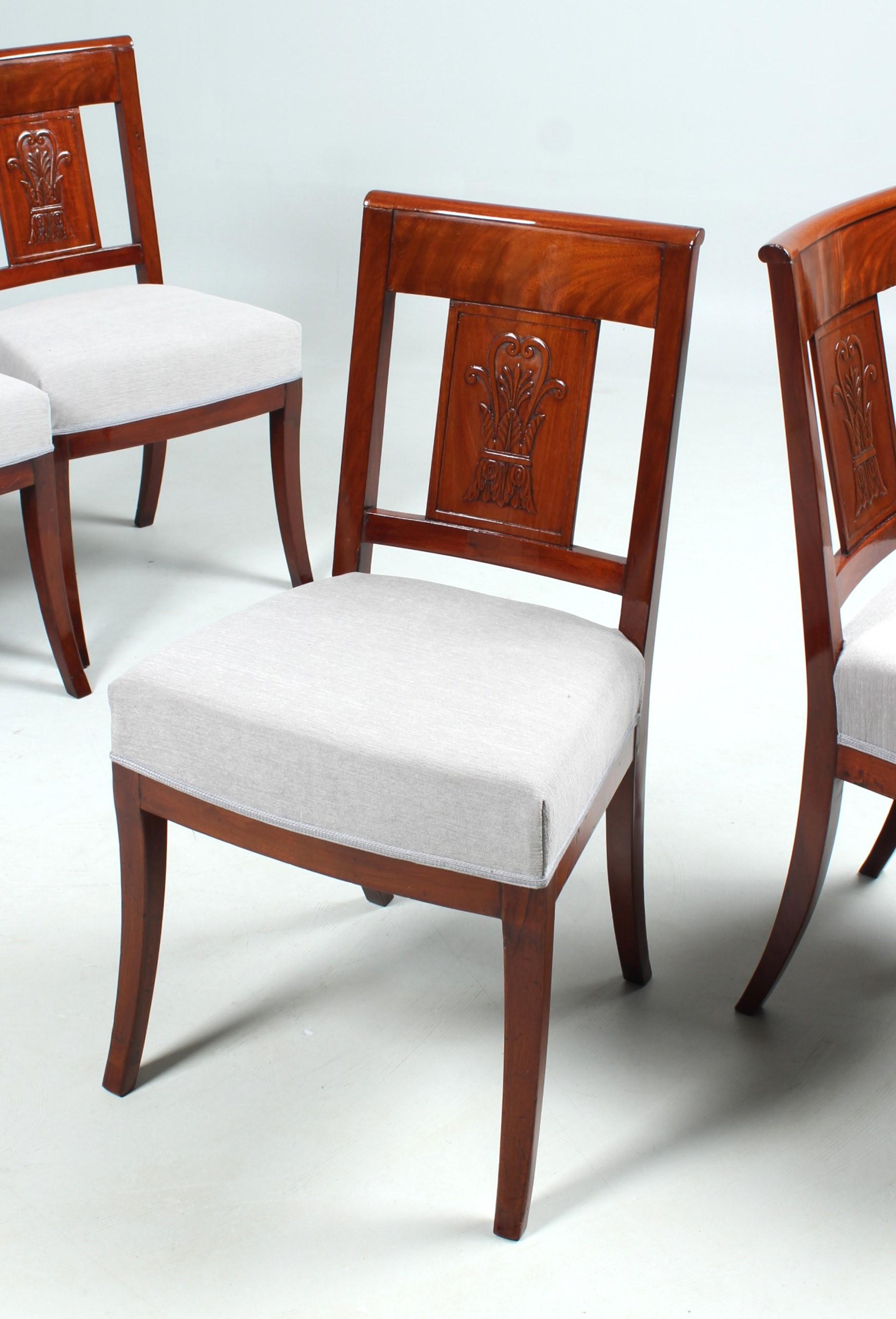 Set of Six Directoire Dining Chairs, France, Early 19th Century In Good Condition For Sale In Greven, DE