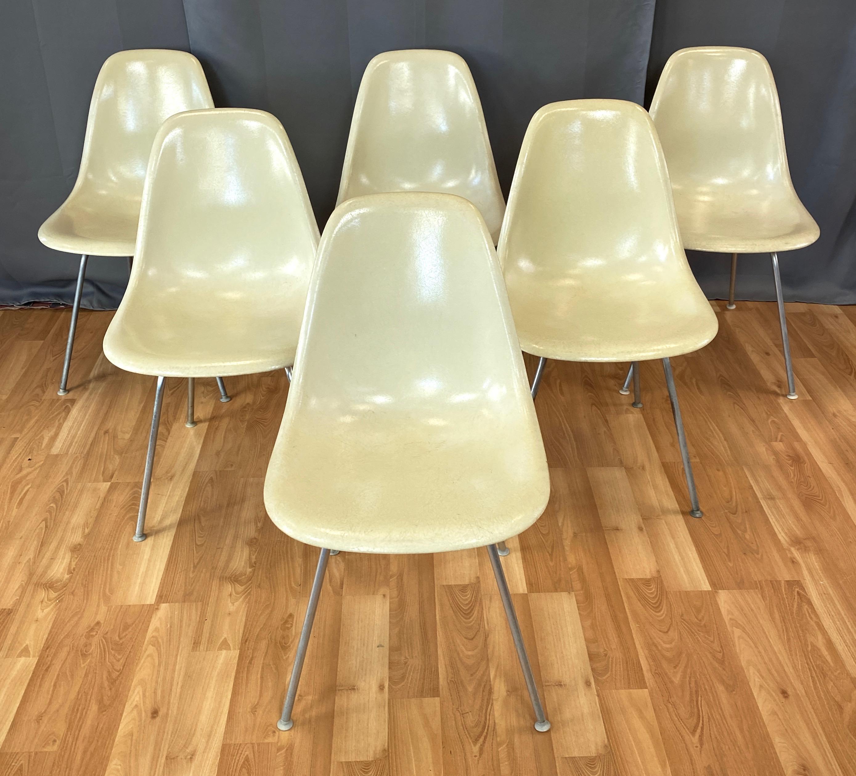 Mid-Century Modern Set of Six Eames for Herman Miller DSX and DSG Side Chairs in Parchment, 1959