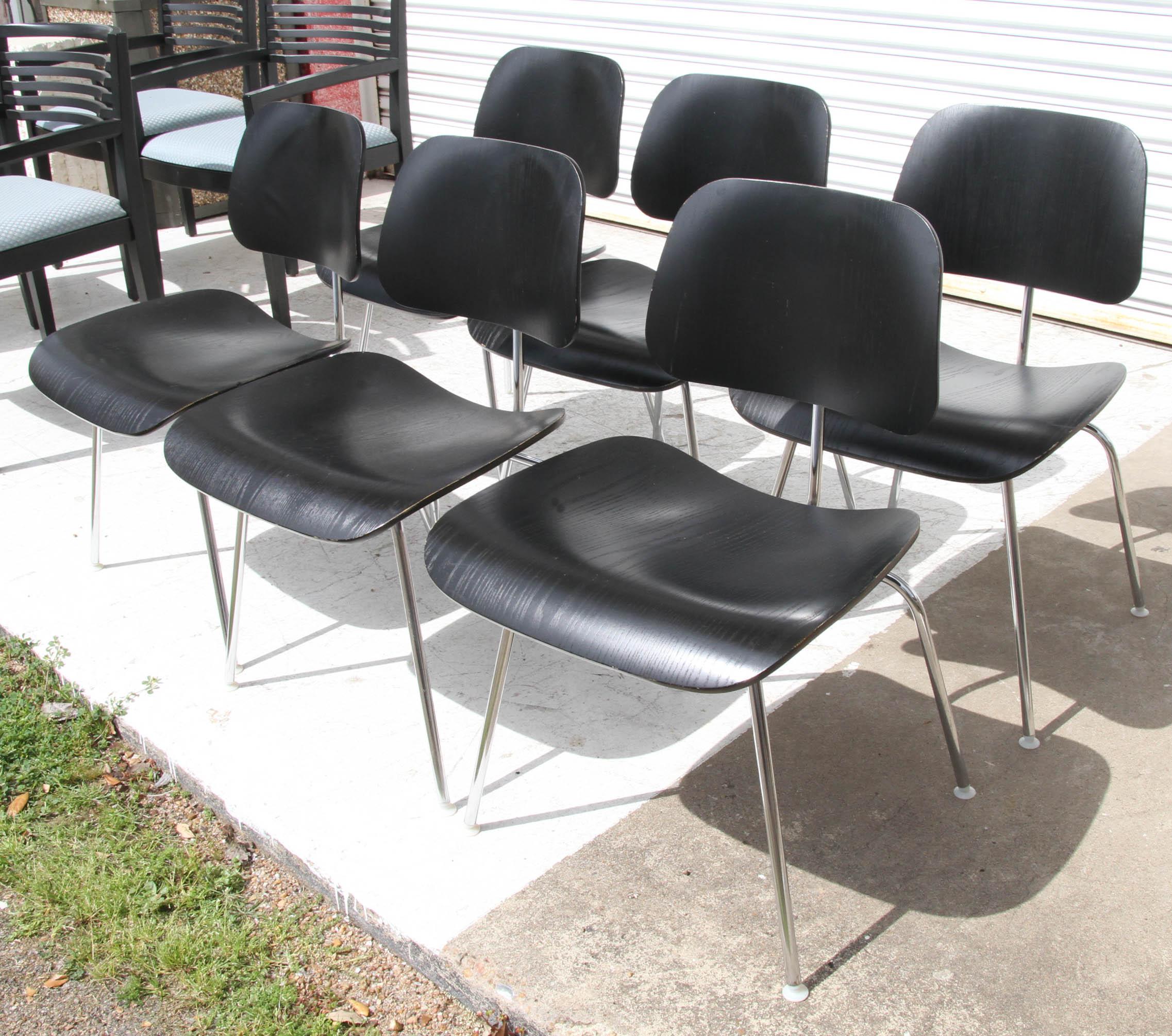 Mid-Century Modern Set of Six Eames Herman Miller DCM Dining Chairs
