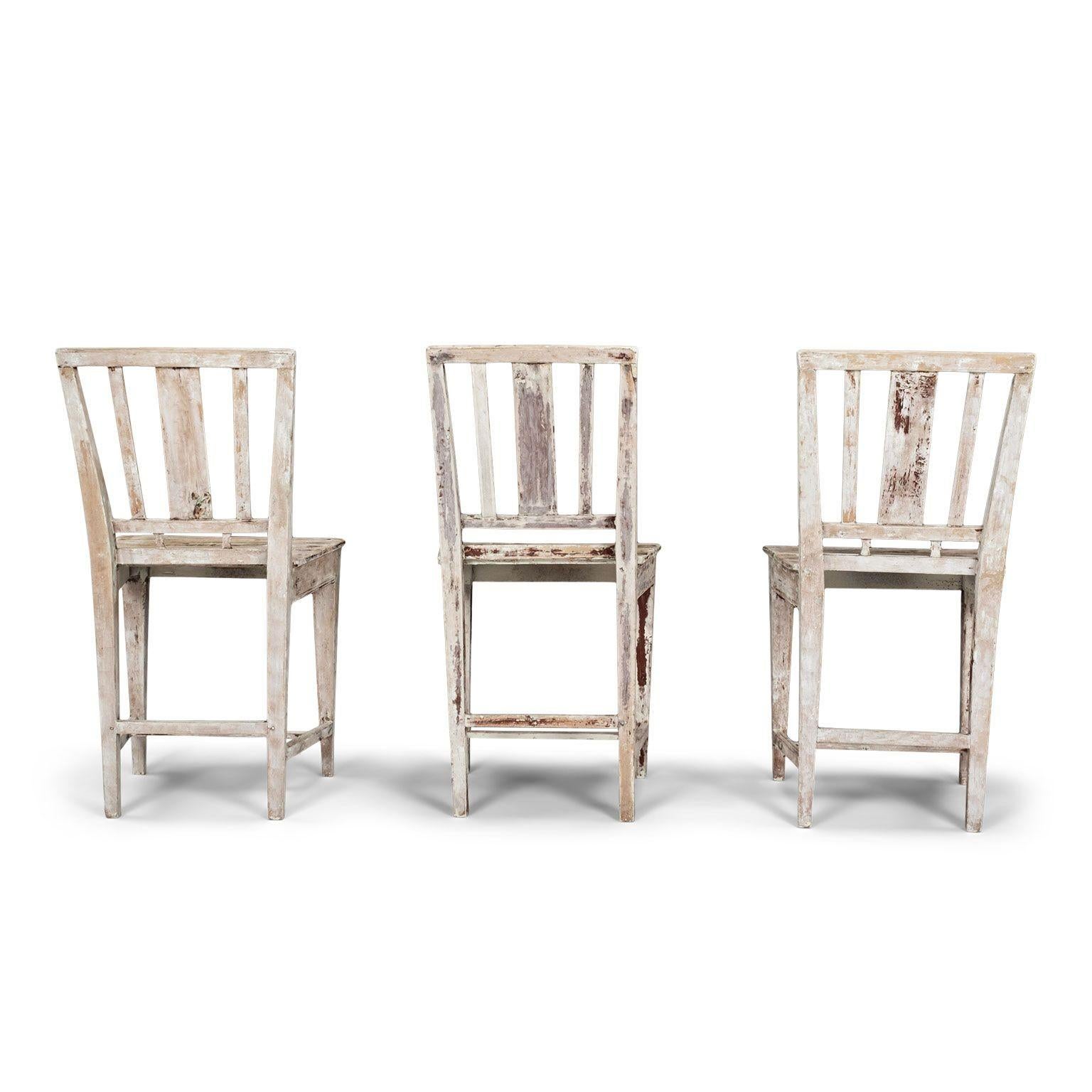 Set of Six Early 19th Century Painted Swedish Farm Dining Chairs For Sale 5
