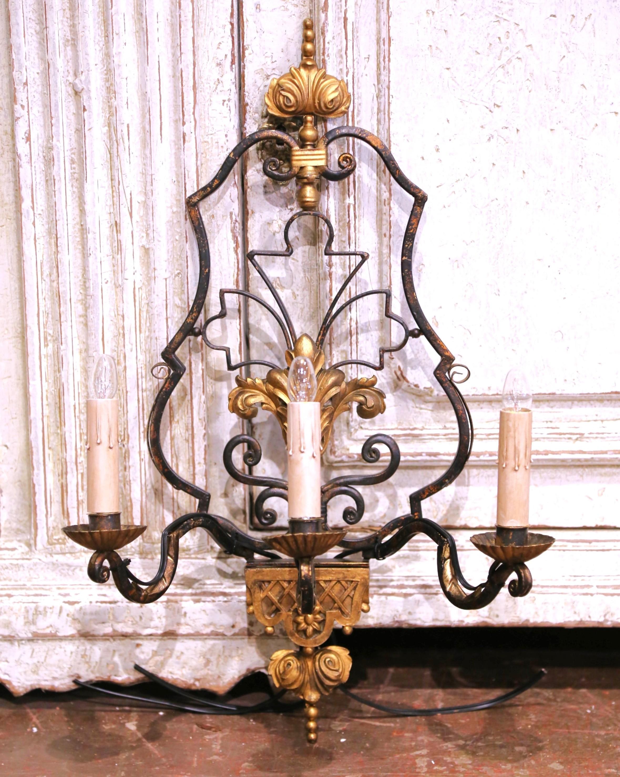 Set of Six Early 20th Century French Iron Three-Light Sconces with Gilt Accents For Sale 2