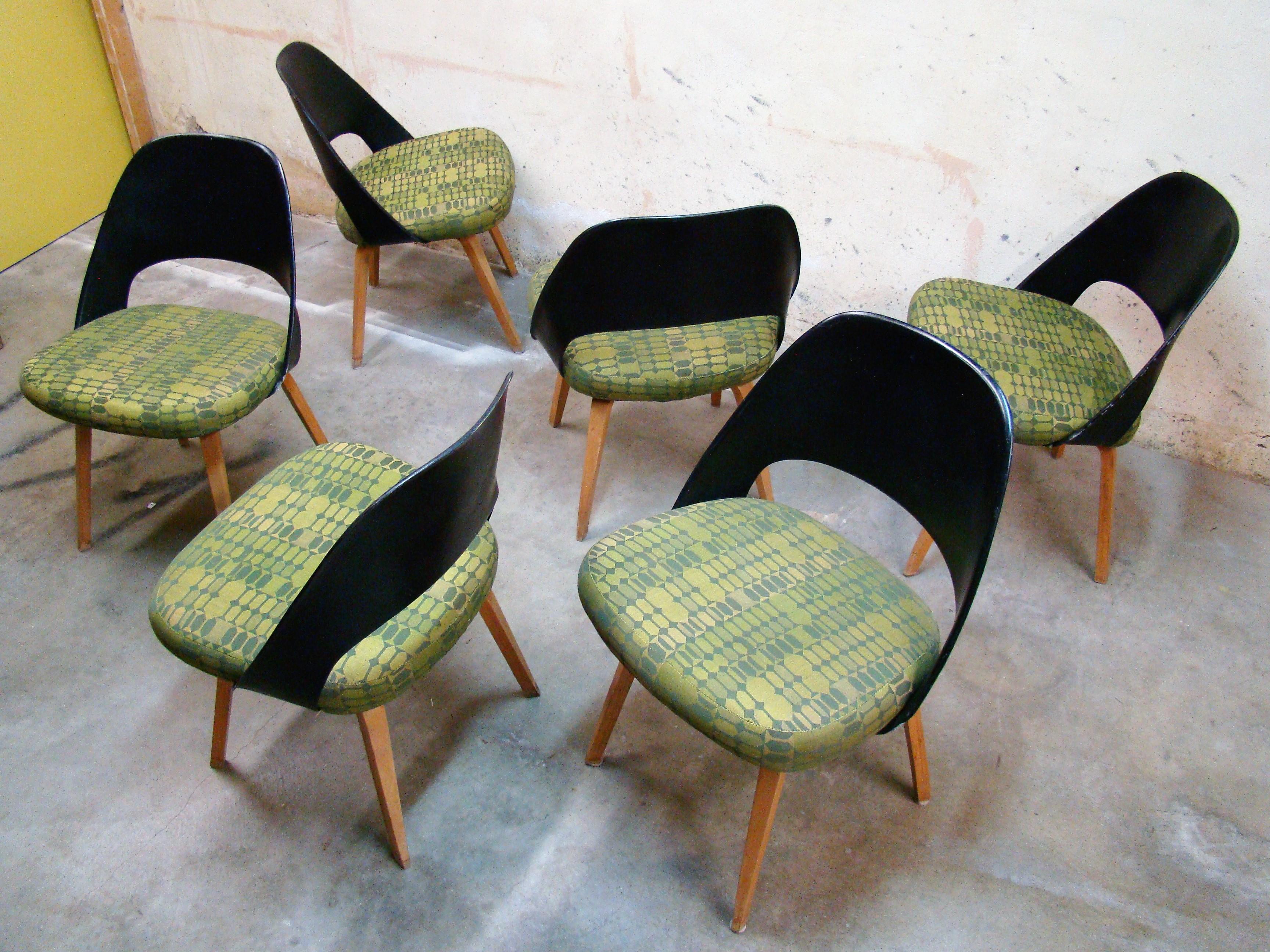 Set of Six Early Dining Chairs Designed by Eero Saarinen for Knoll Associates In Good Condition For Sale In Denver, CO