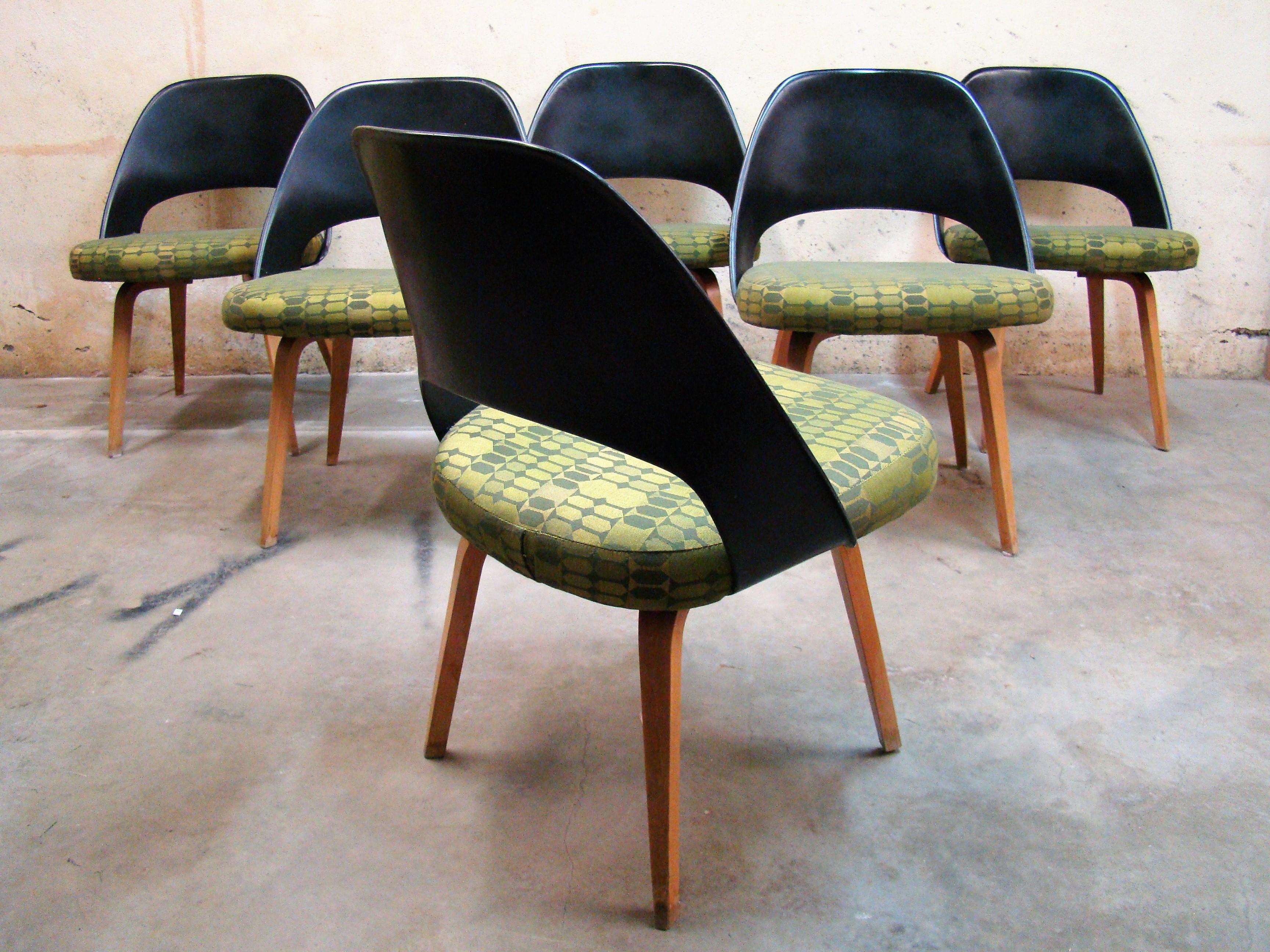 Set of Six Early Dining Chairs Designed by Eero Saarinen for Knoll Associates For Sale 2