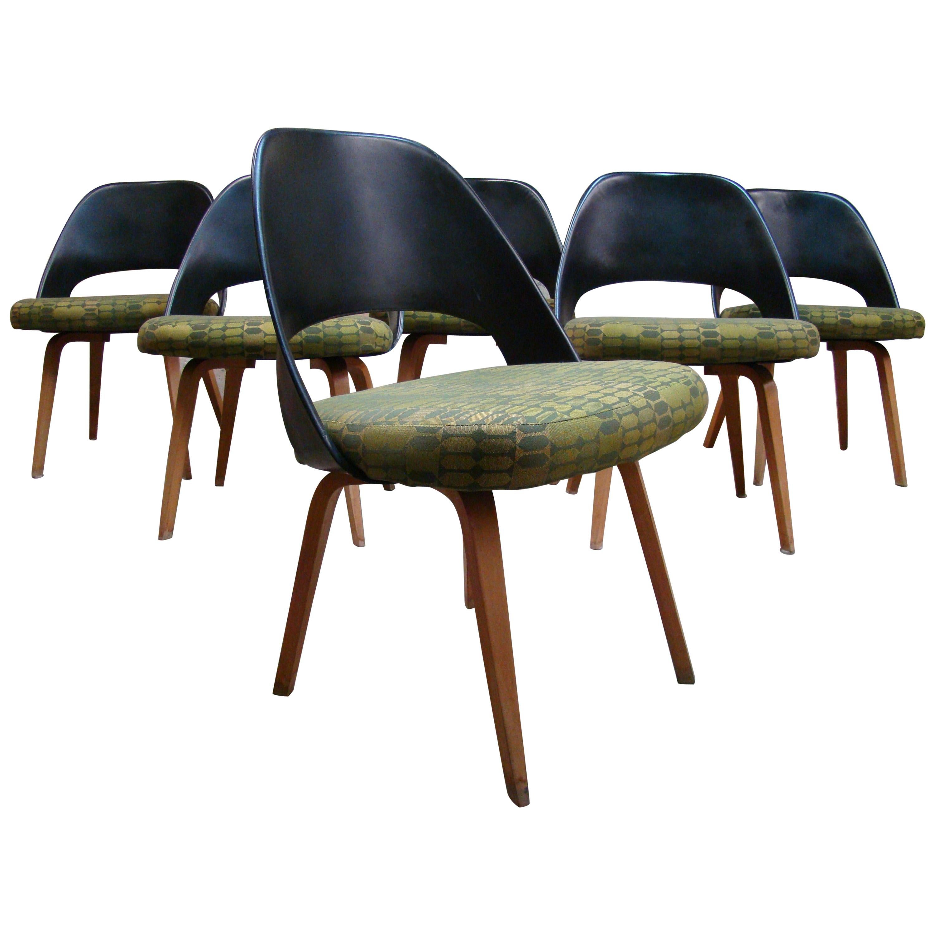 Set of Six Early Dining Chairs Designed by Eero Saarinen for Knoll Associates For Sale