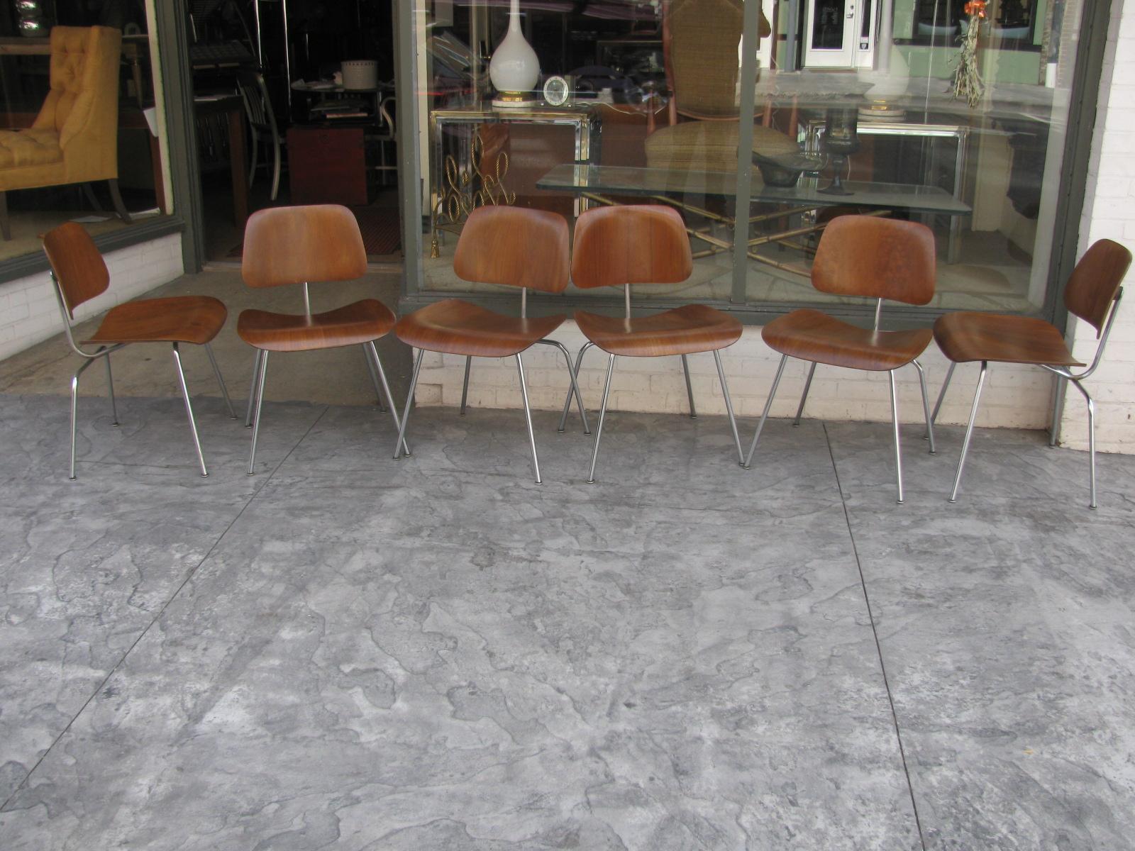 Mid-Century Modern Set of 6 Mid Century Early Evans for Charles + Ray Eames DCM Dining Chairs