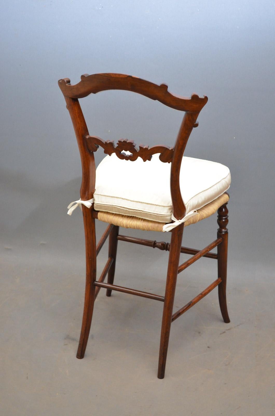 Set of Six Early Victorian Chairs in Rosewood For Sale 4