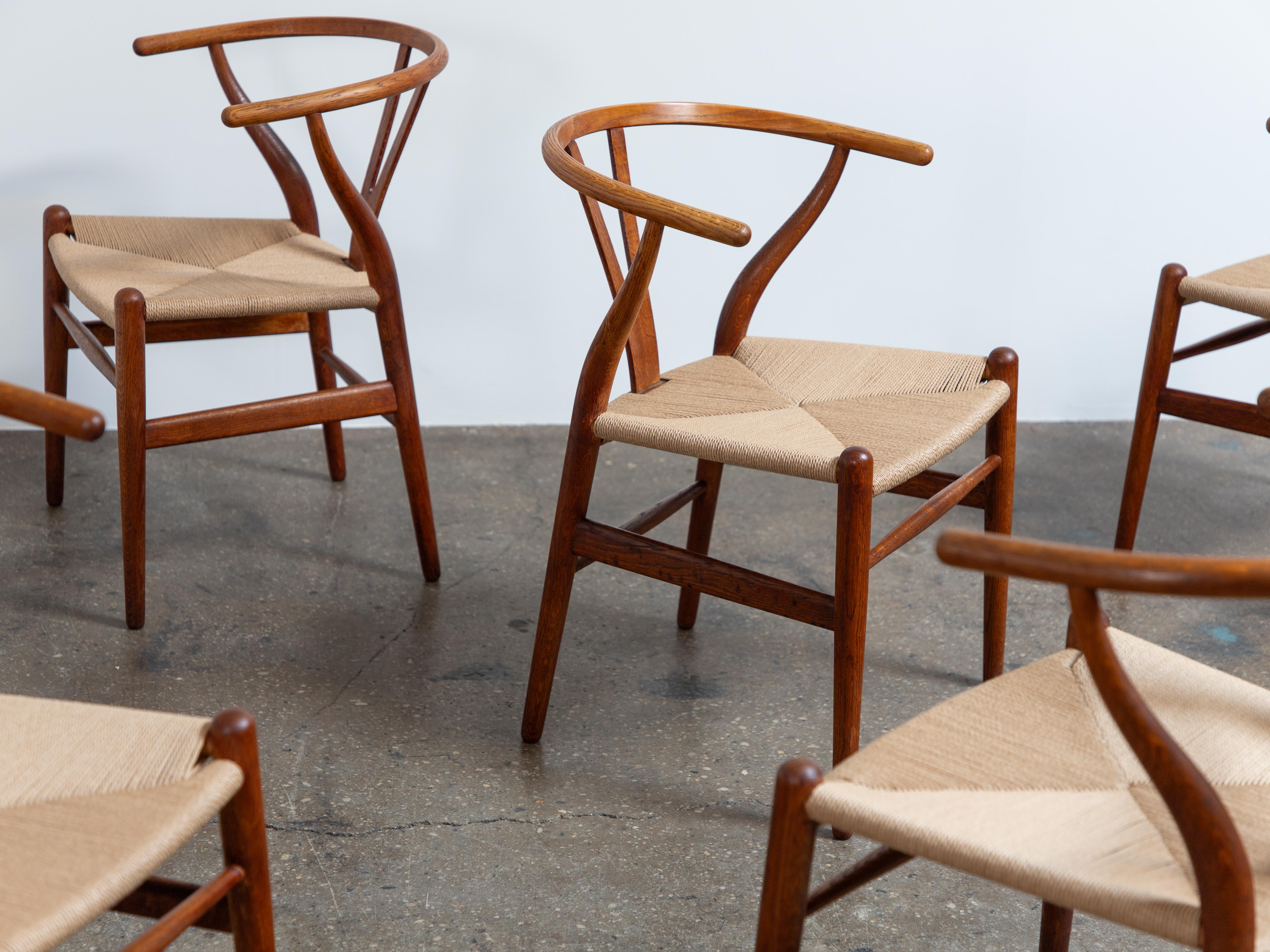 Set of Six Early Wegner Wishbone CH-24 Dining Chairs for Carl Hansen & Son In Excellent Condition In Brooklyn, NY