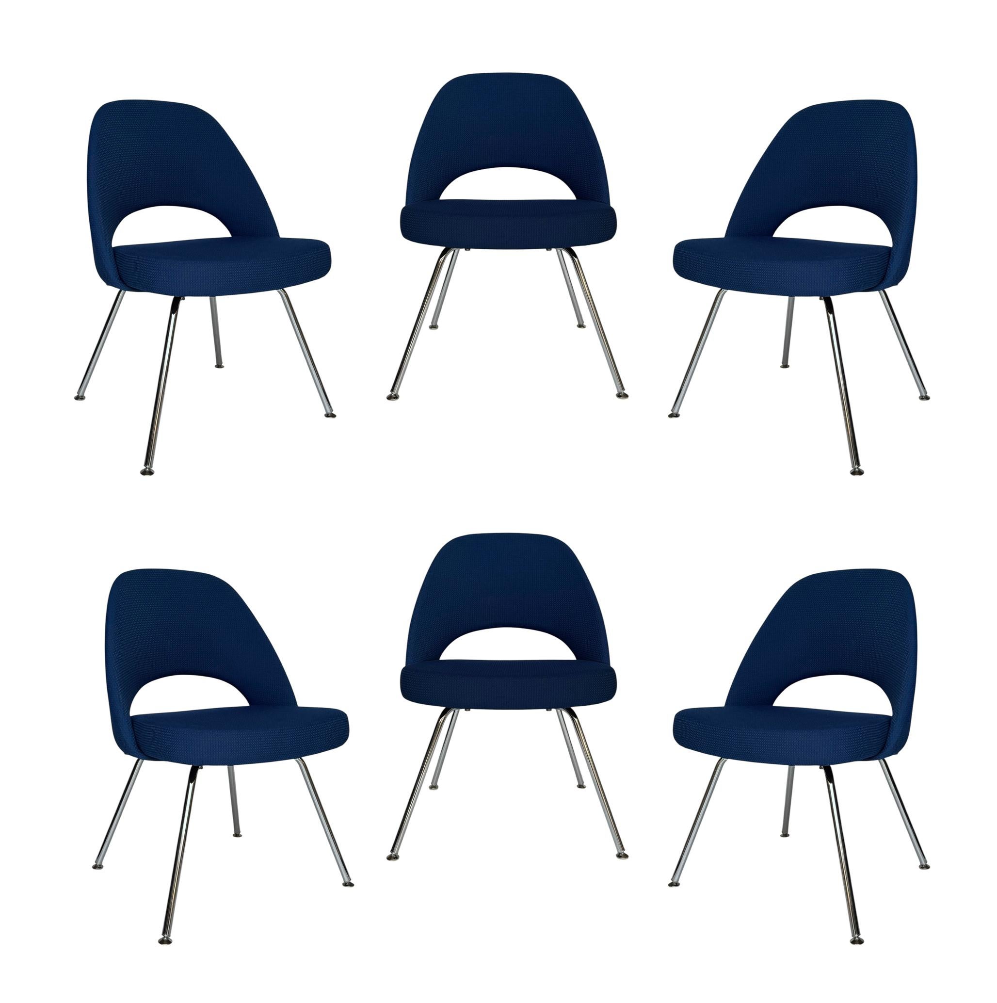 Set of Six Eero Mid Century Saarinen Executive Dining Chairs for Knoll in Navy (Stahl) im Angebot
