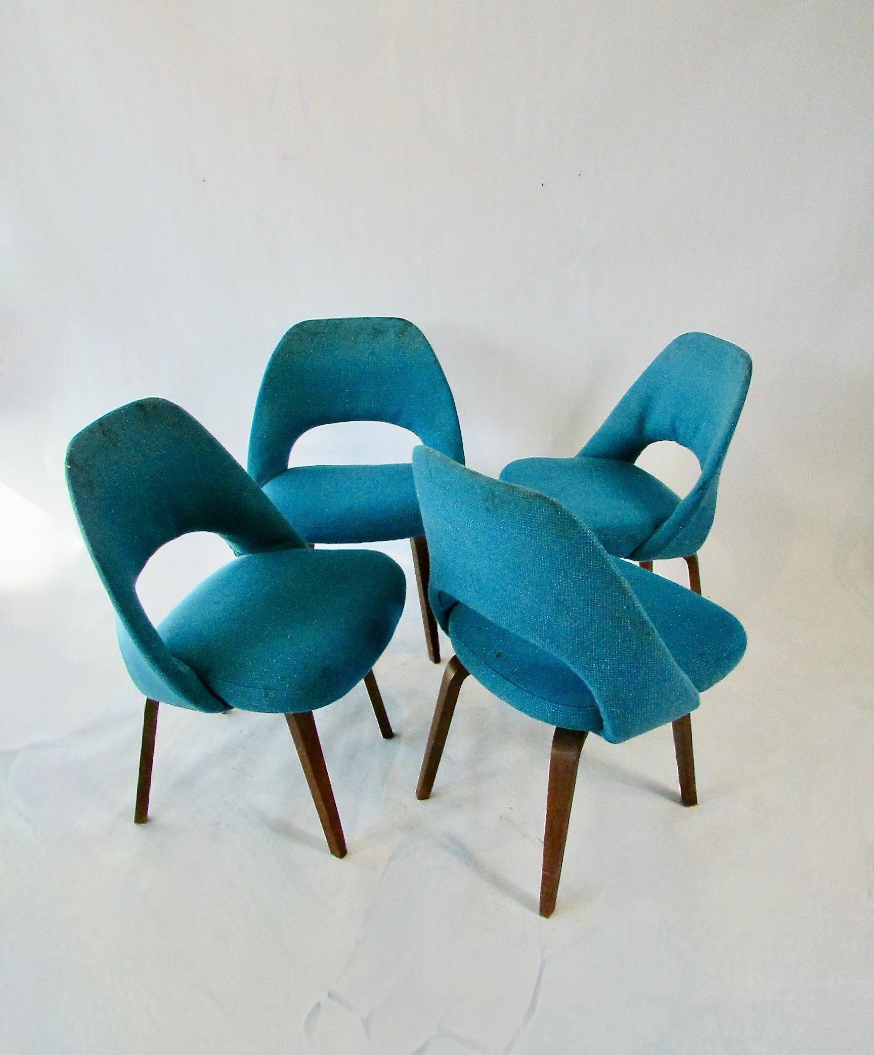 Set di sei sedie direzionali Eero Saarinen Knoll, tutte originali, che necessitano di restauro in vendita 3