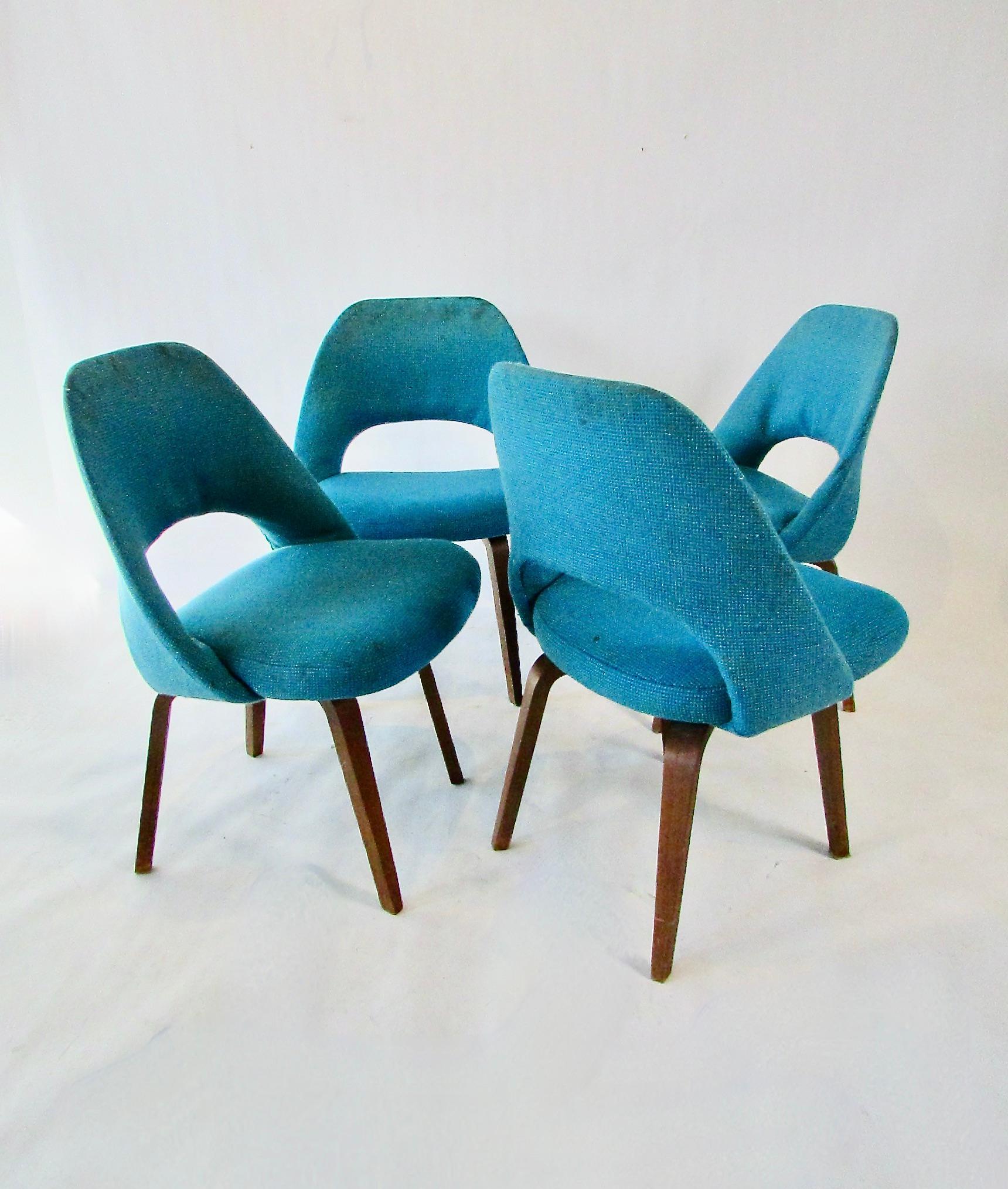 Set di sei sedie direzionali Eero Saarinen Knoll, tutte originali, che necessitano di restauro in vendita 4