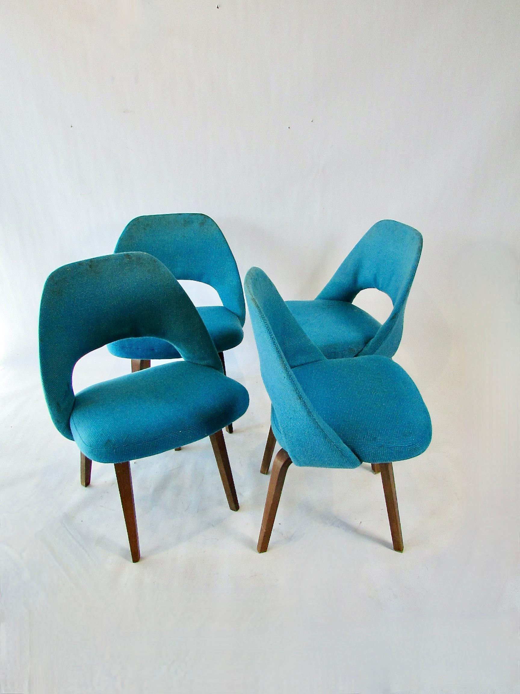 Set di sei sedie direzionali Eero Saarinen Knoll, tutte originali, che necessitano di restauro in vendita 1