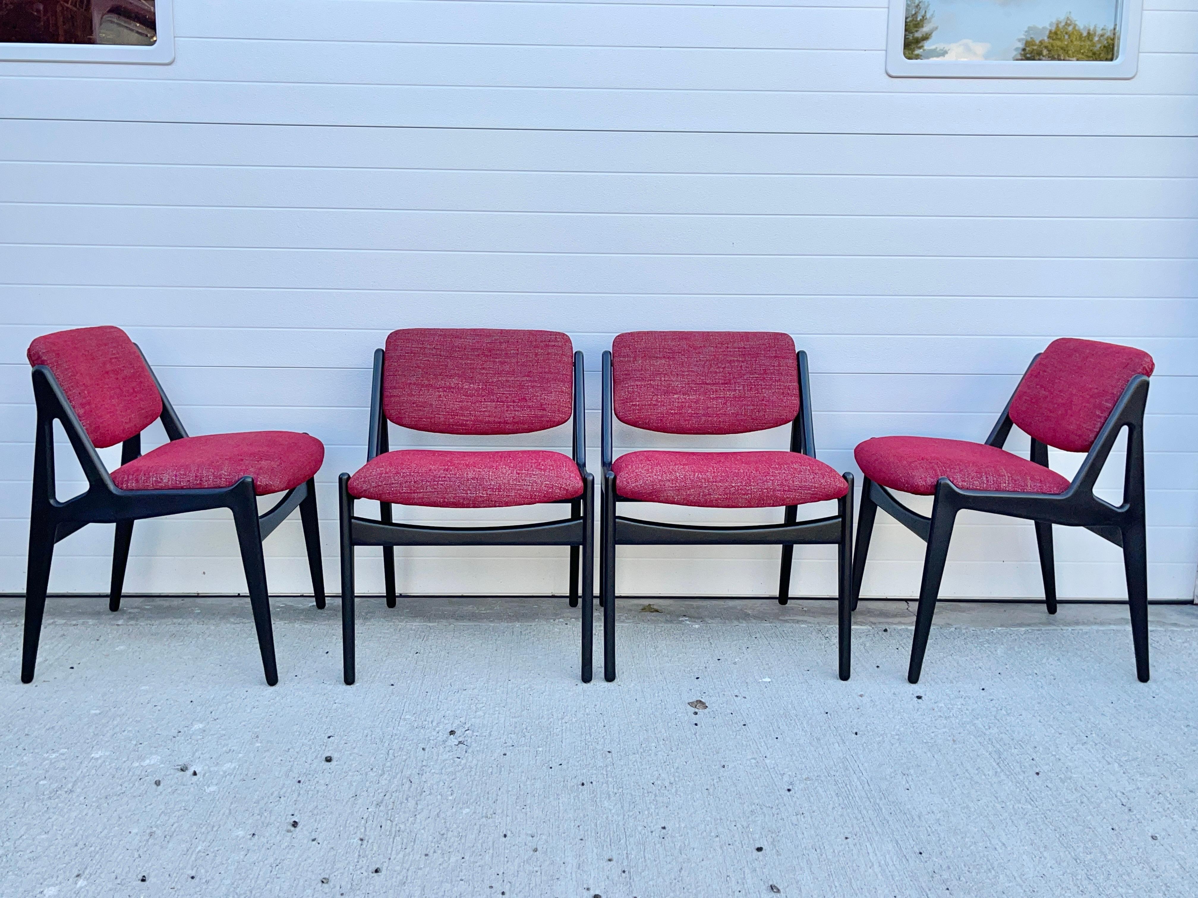 Set of Six Ella Tilt-Back Dining Chairs by Arne Vodder for Vamo Sonderborg For Sale 3