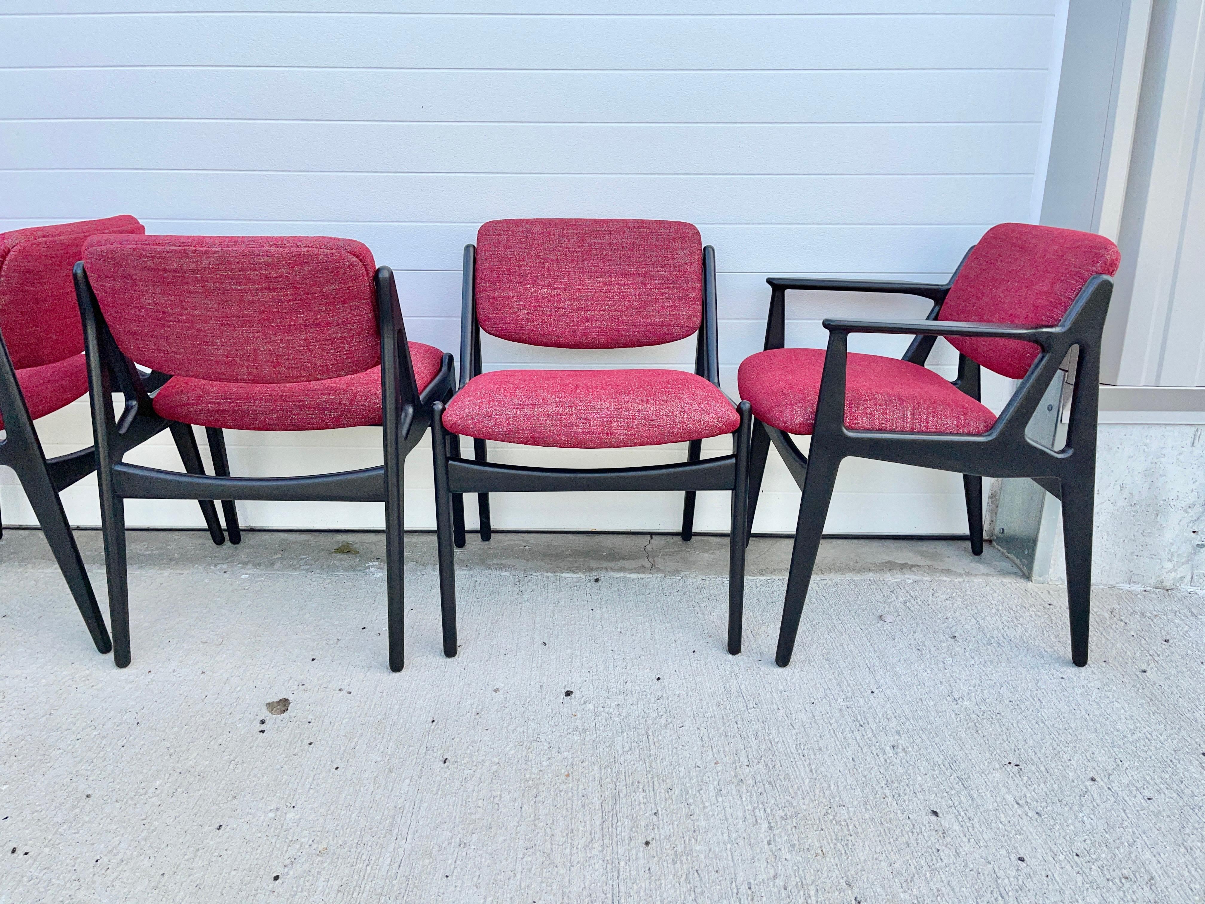 Ebonized Set of Six Ella Tilt-Back Dining Chairs by Arne Vodder for Vamo Sonderborg For Sale
