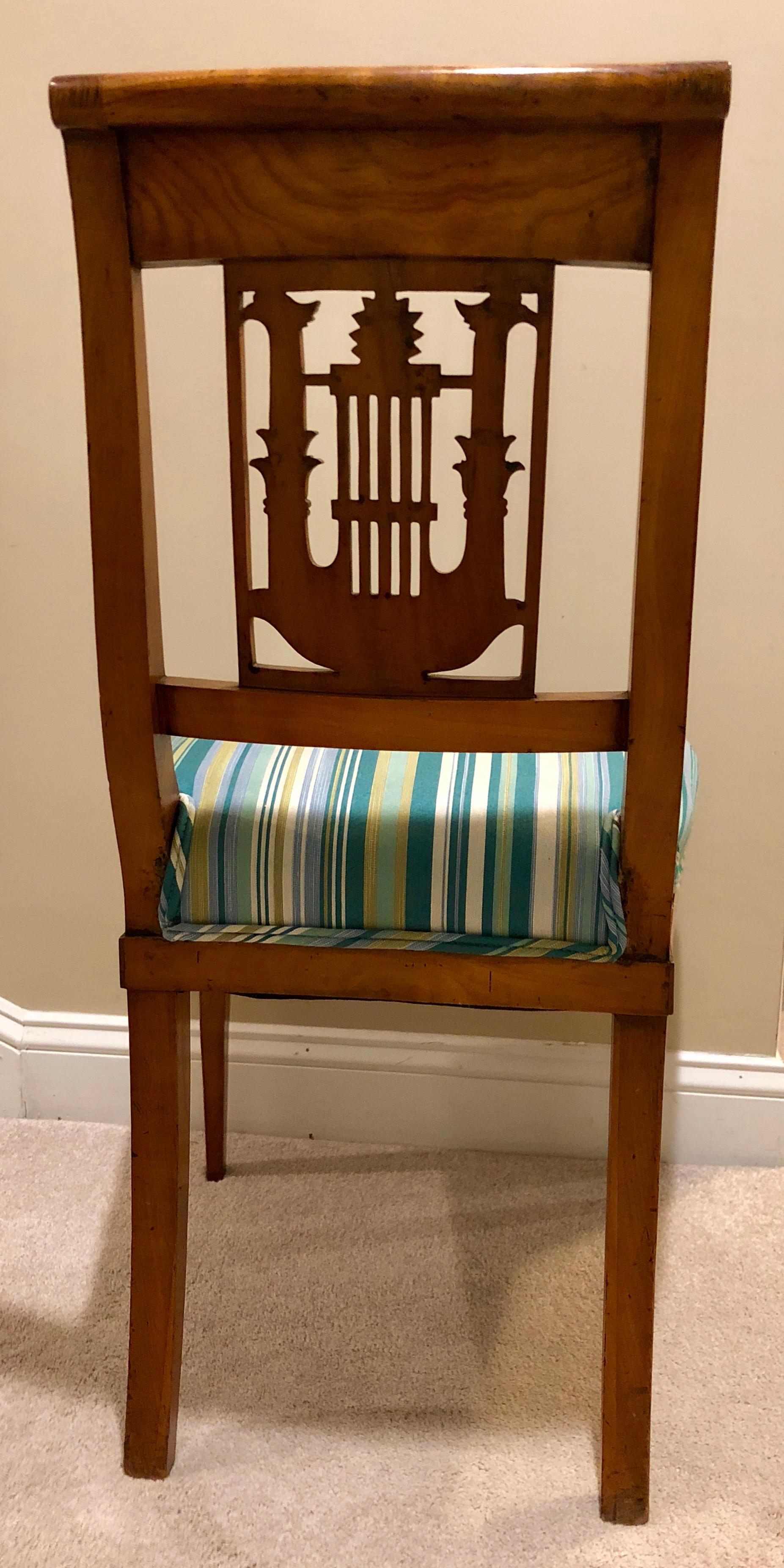 Set of Six Neoclassical Chairs, Germany, 1800-1810 In Good Condition For Sale In Belmont, MA