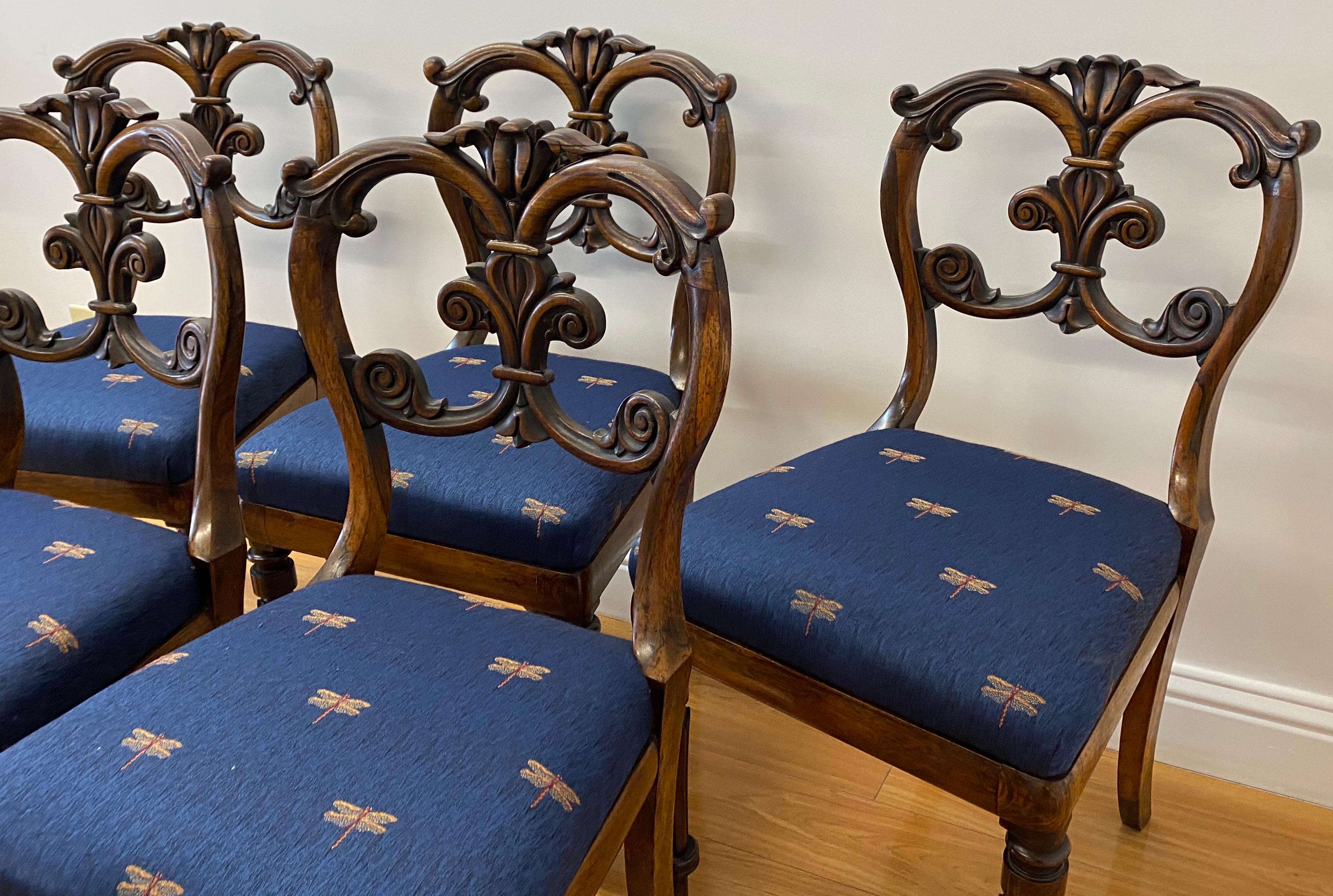 Set of Six English Carved Rosewood Dining Chairs, C.1850 In Good Condition For Sale In San Francisco, CA